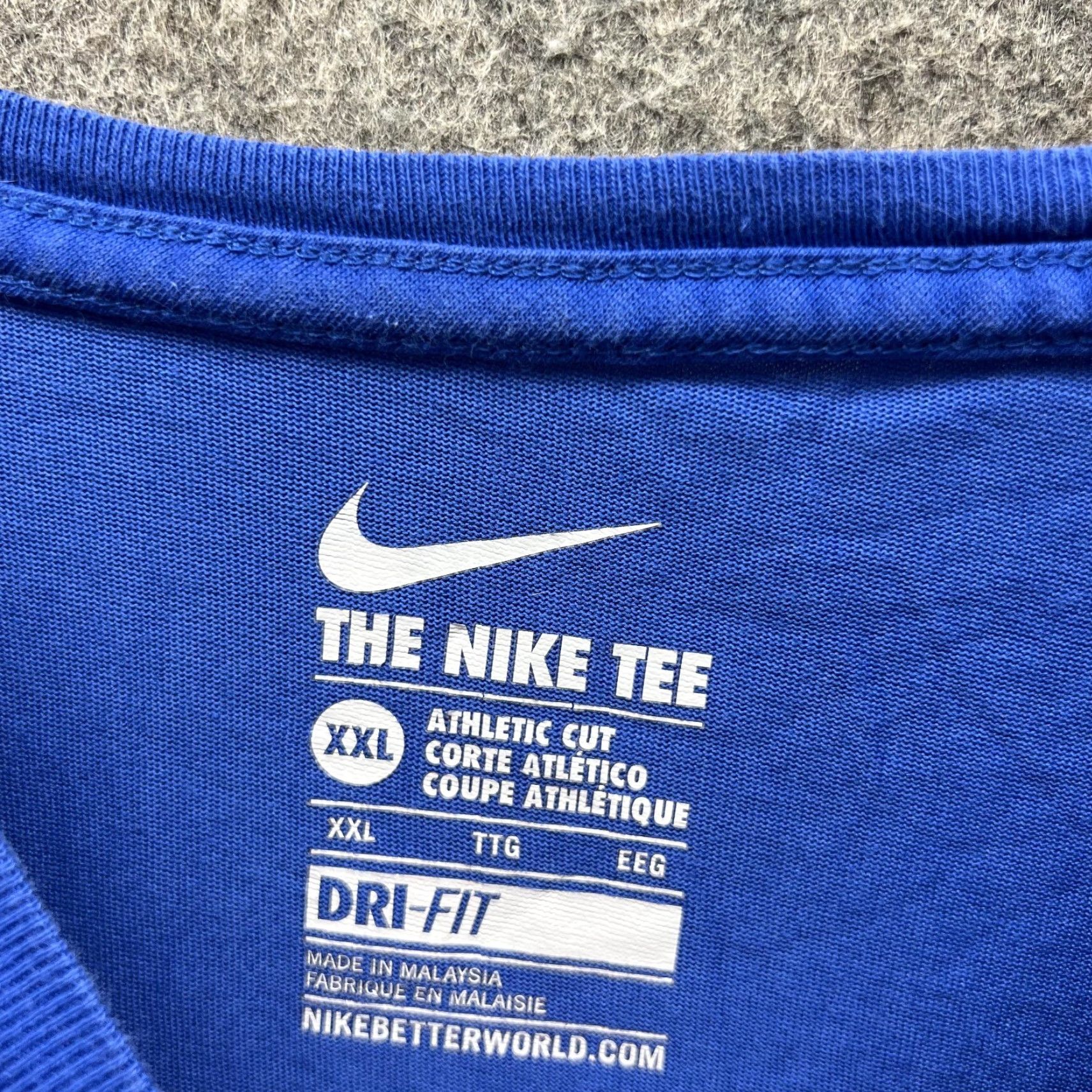 Nike Nike Shirt Men XXL Blue Dri-Fit Crewneck Short Sleeve Swoosh Logo Nike Dri-FIT Training Running Moisture Wicking Casual Athletic T-Shirt Size US XXL / EU 58 / 5 - 6 Thumbnail