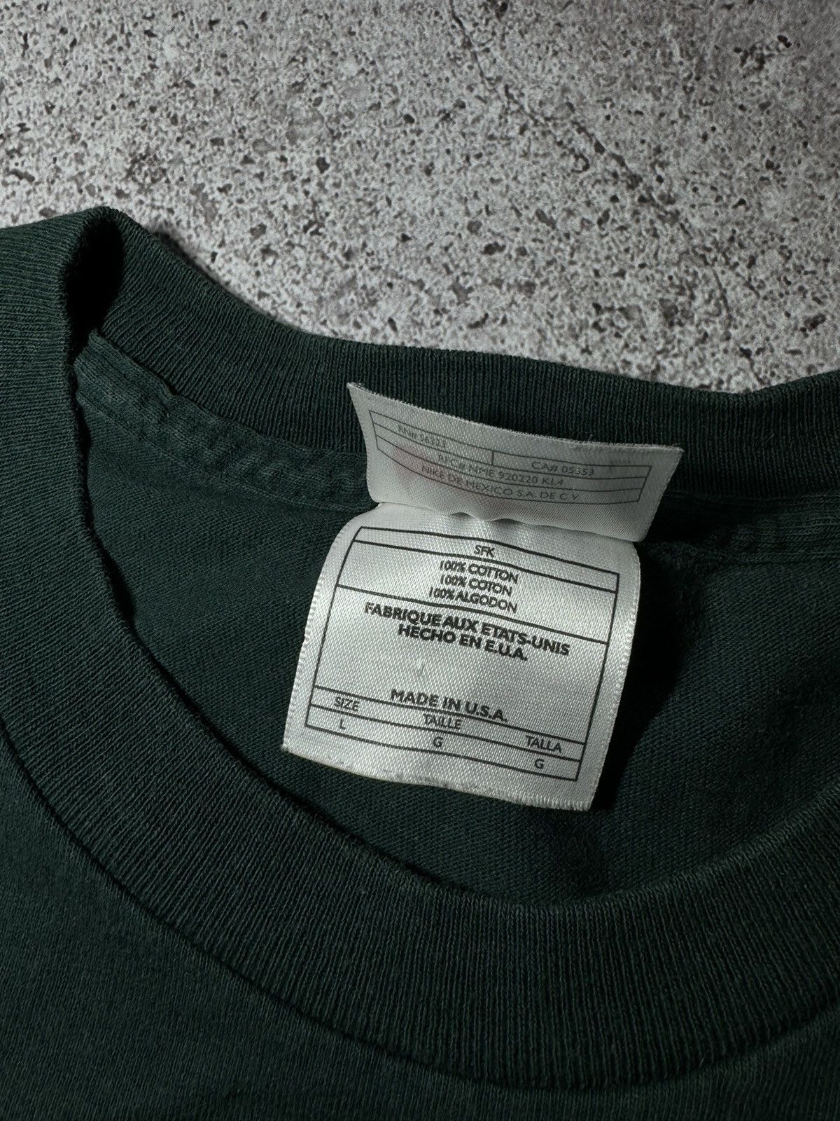 Nike × Vintage Vintage Nike embroidered logo y2k Green T-Shirt Size US L / EU 52-54 / 3 - 6 Thumbnail