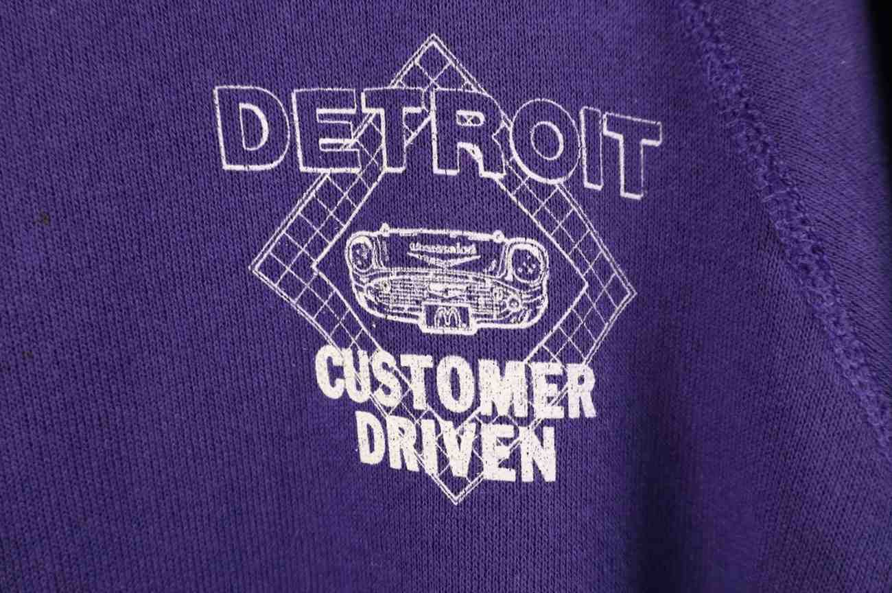 Vintage Vintage 90s Customer Driven McDonalds Sweatshirt Purple USA Size L / US 10 / IT 46 - 4 Thumbnail