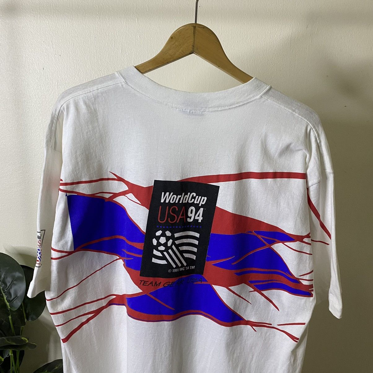 Vintage Vintage 1994 Fifa World Cup USA Los Angeles Team Gear USA T Size US XL / EU 56 / 4 - 8 Thumbnail