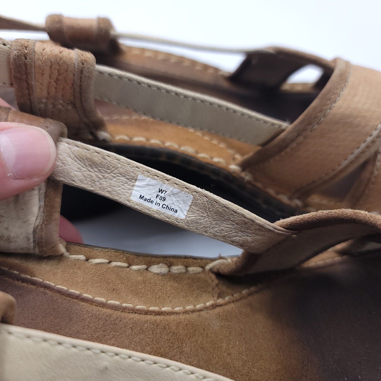 Ugg UGG Slip On Leather Slide Sandals Womens Size 7 Beige Black Size US 7 / IT 37 - 8 Thumbnail