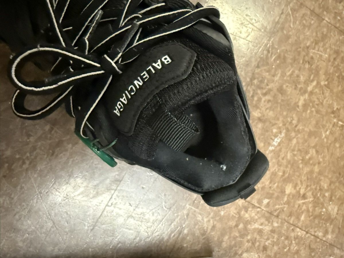 Balenciaga Balenciaga Track Runner Size US 12 / EU 45 - 2 Thumbnail