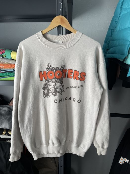 Vintage hooters cheap sweatshirt