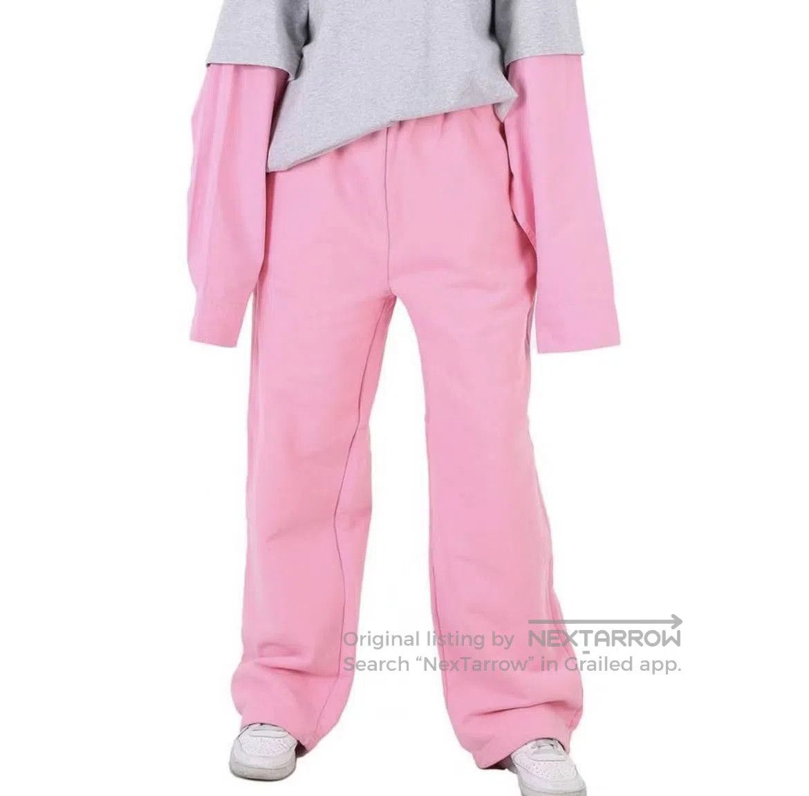 Balenciaga balenciaga pink embroidered logo sweatpants. Size US 31 - 7 Thumbnail