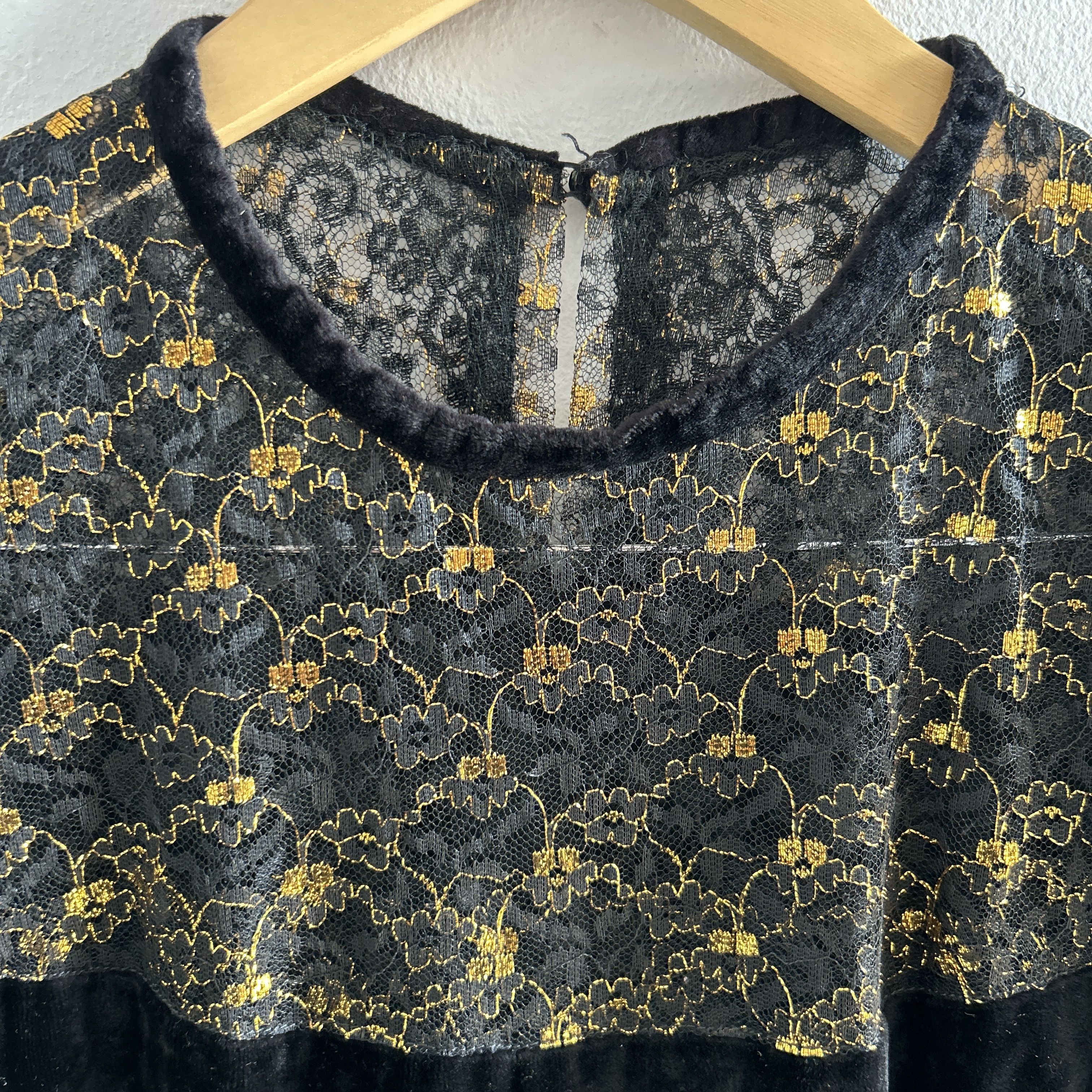 Vintage Vintage 90s Black Velvet Dress Size L / US 10 / IT 46 - 11 Thumbnail