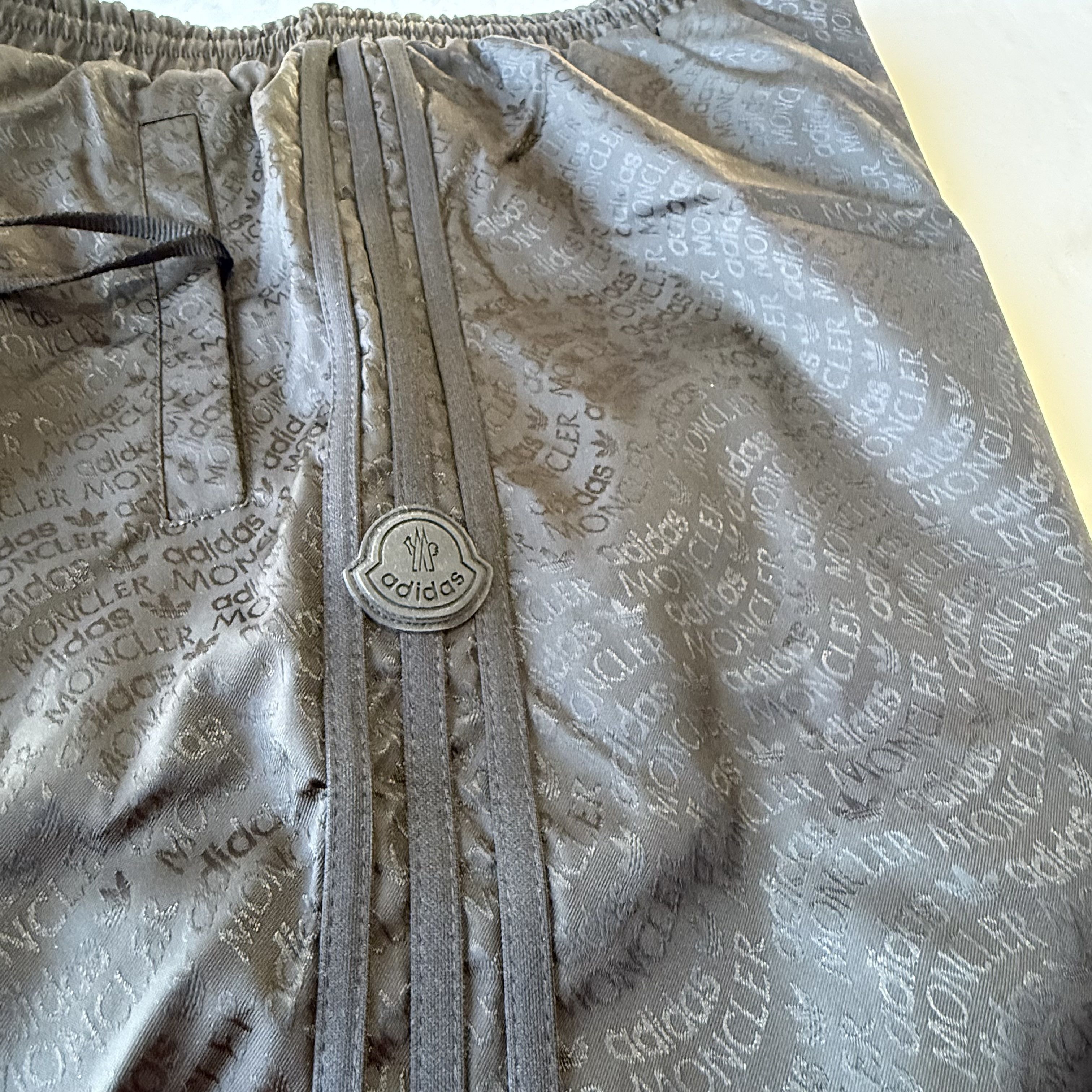 Adidas × Moncler Moncler x adidas Originals Reversible Sweatpants Size US 40 / EU 56 - 3 Thumbnail