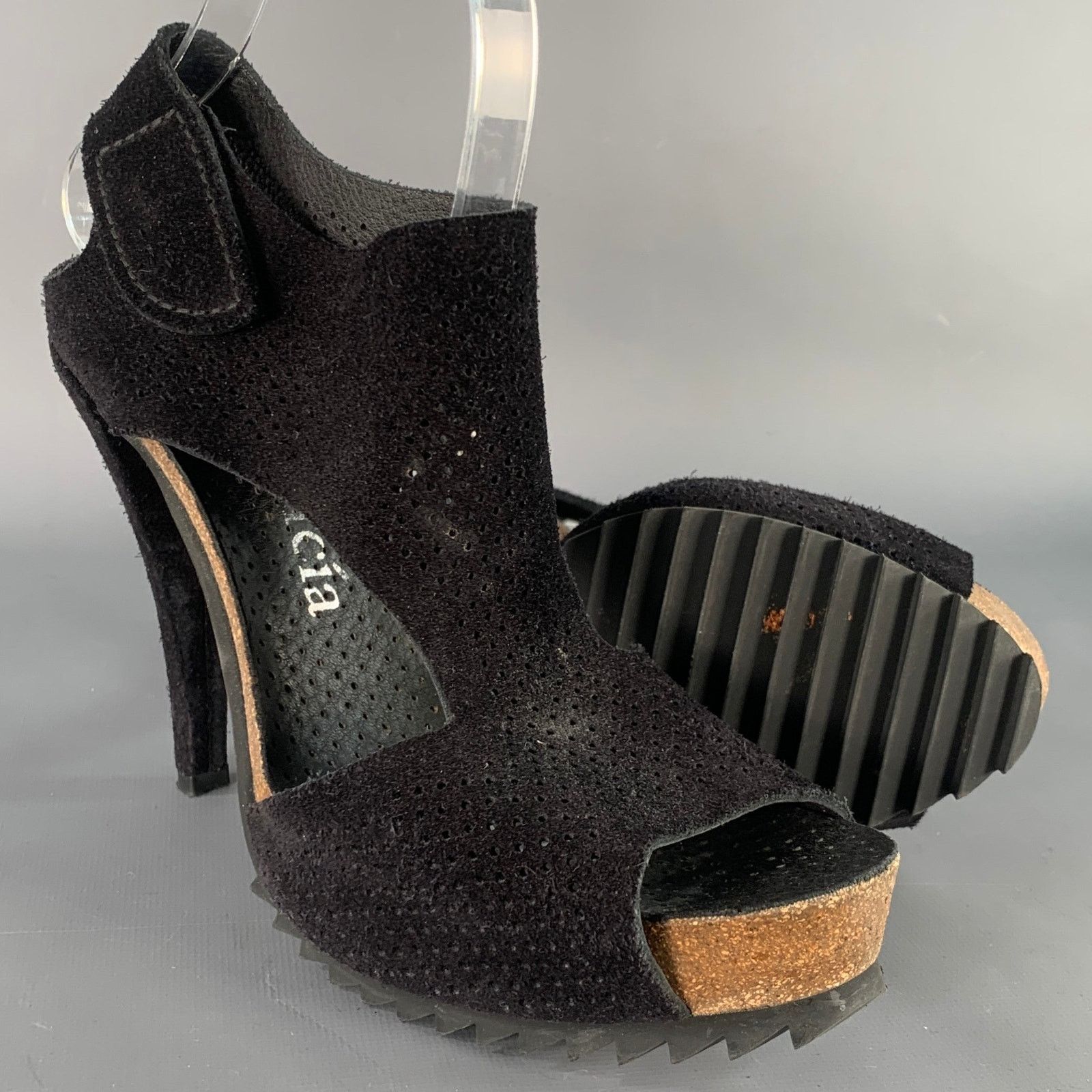 Pedro Garcia PEDRO GARCIA Size 9 Black Perforated Suede Platform Sandals Size US 9 / IT 39 - 5 Thumbnail