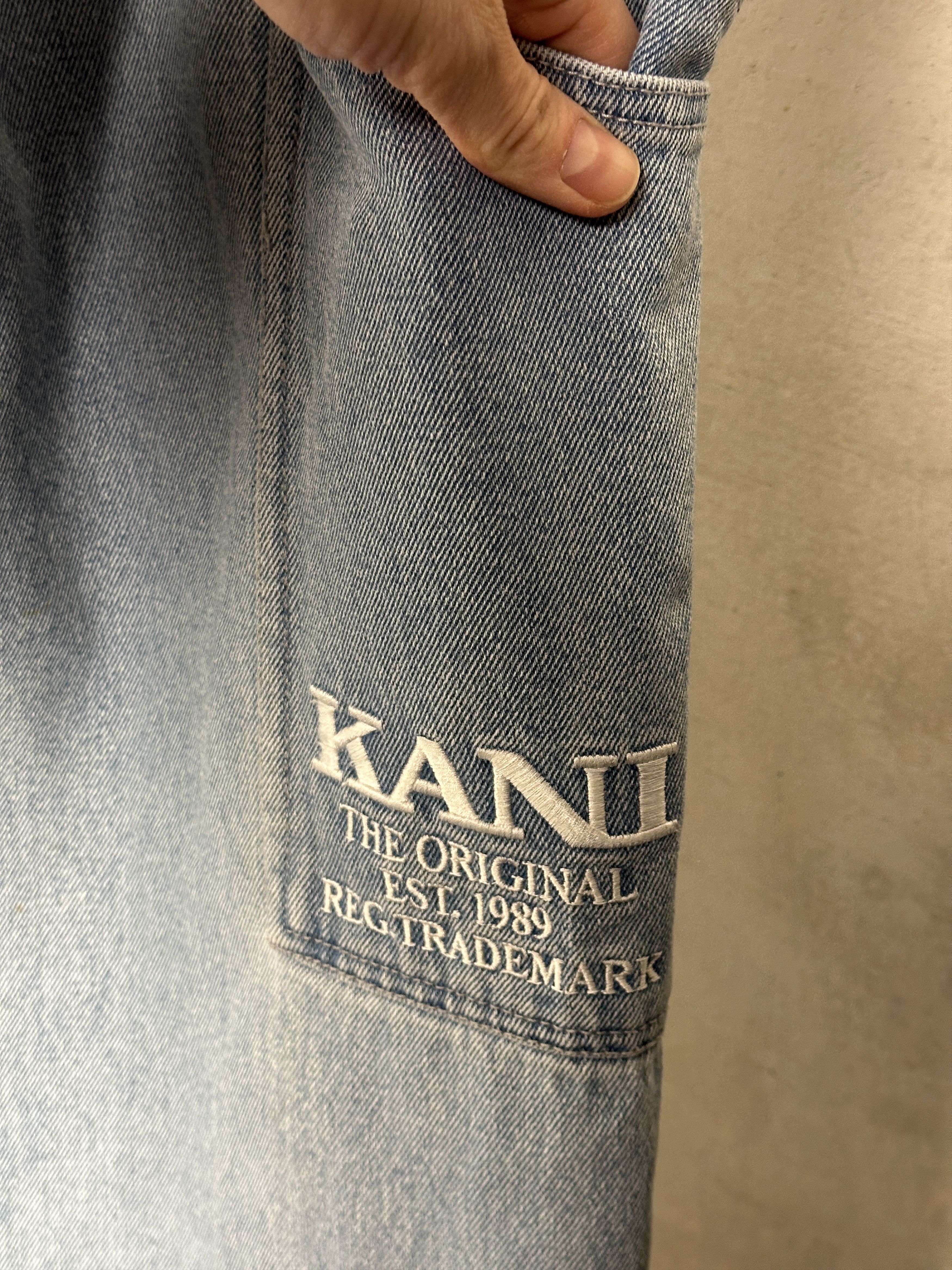 Karl Kani Karl Kani Size US 36 / EU 52 - 7 Thumbnail