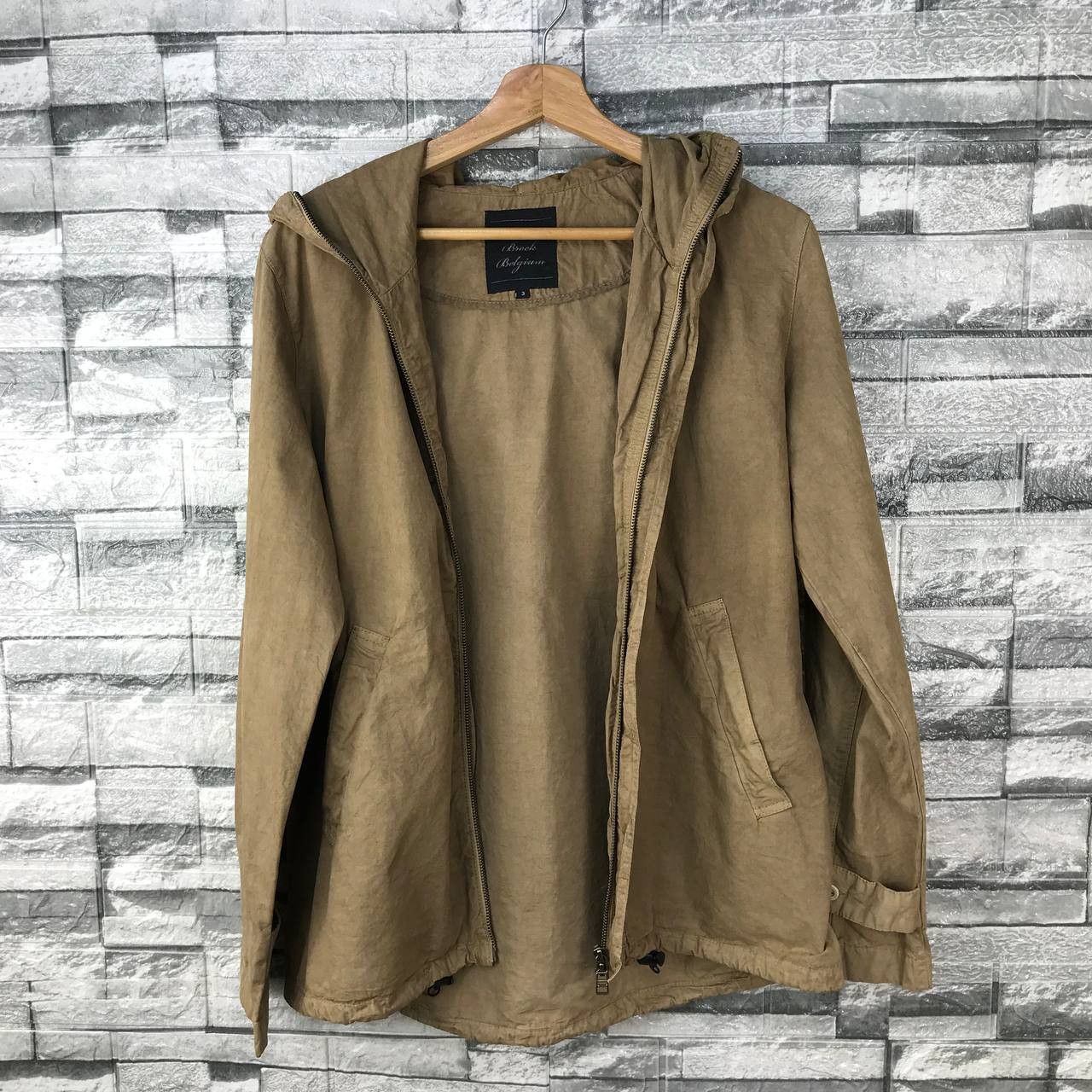 BASISBROEK RARE BASISBROEK BELGIUM KITA-KU OSAKA ROBIN HOOD JUMPER Size US M / EU 48-50 / 2 - 8 Thumbnail