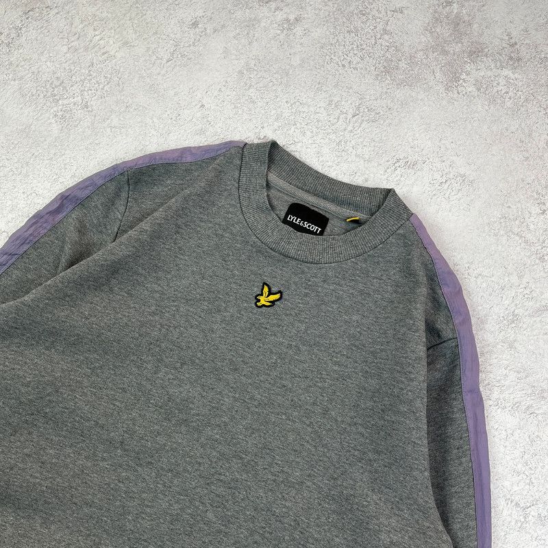 Lyle & Scott Lyle & Scott nylon side stripes casual sweatshirt Size US S / EU 44-46 / 1 - 2 Thumbnail