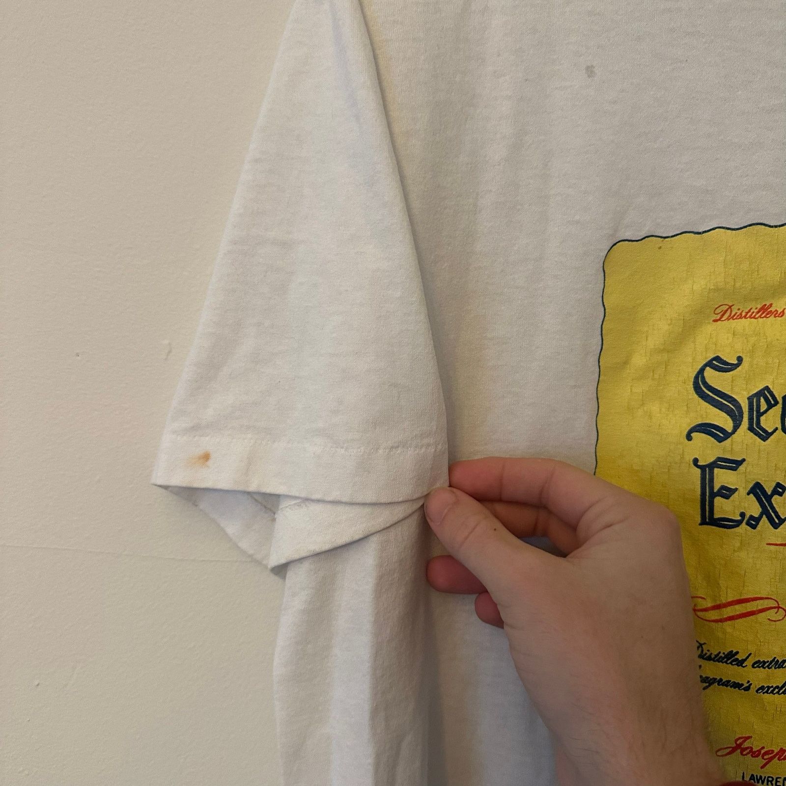 Hanes 90s Seagram’s Gin Single stitch vintage Hanes tag Size US L / EU 52-54 / 3 - 2 Thumbnail