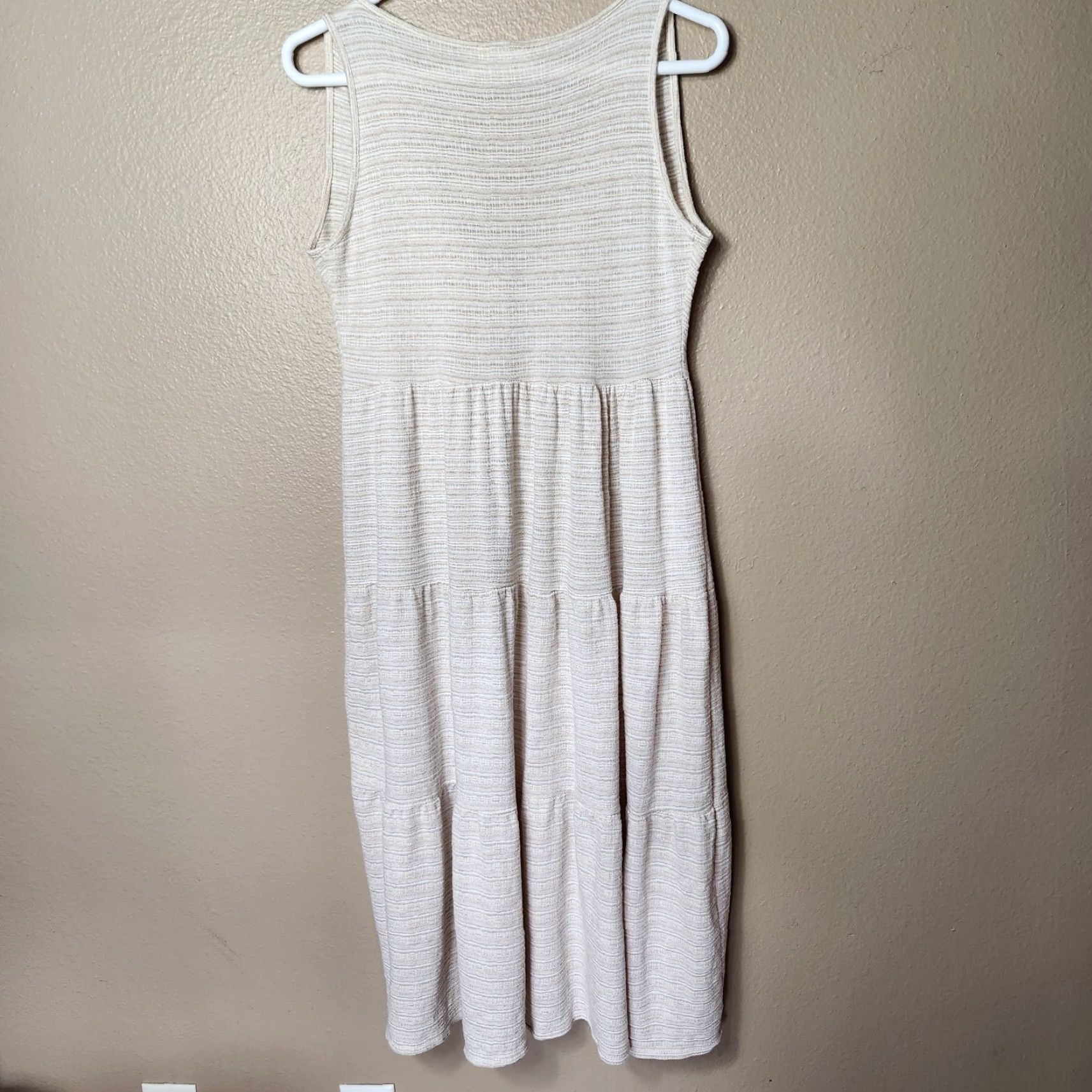 Vintage See You Monday Beige/Ivory Sleeveless Textured V-Neck Tiered Midi Dress-Size M Size M / US 6-8 / IT 42-44 - 5 Thumbnail