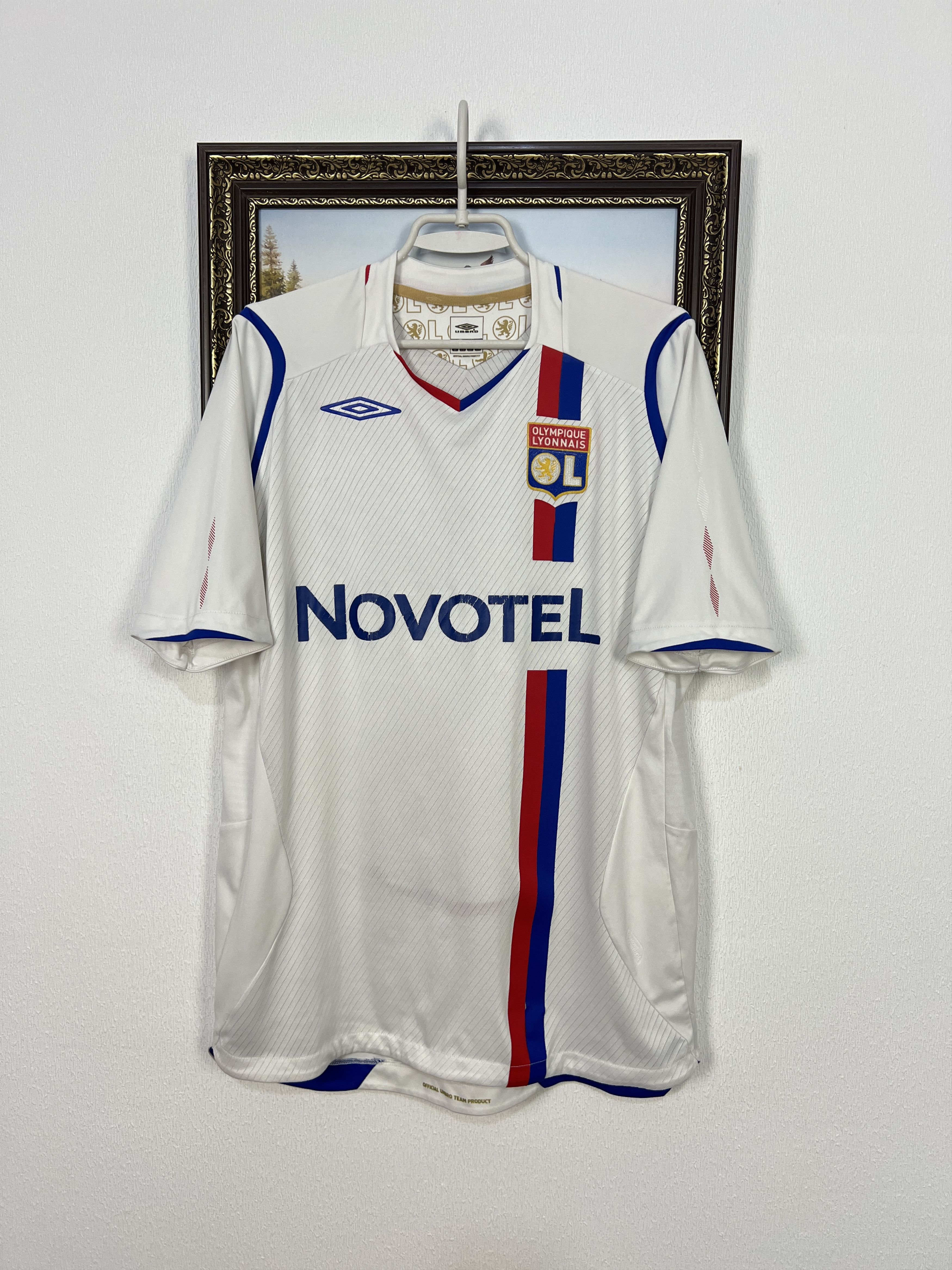 Umbro Olympique Lyonnais Home football shirt 2006 Soccer Umbro Size US L / EU 52-54 / 3 - 1 Thumbnail