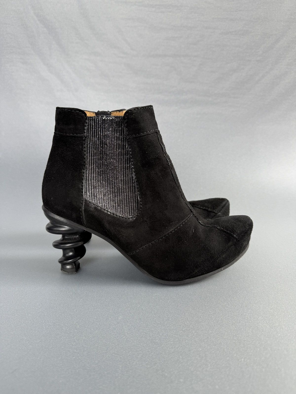 20471120 Y2K Tiggers Suede Black Ankle Boots With Spiral Heels Size US 8 / IT 38 - 1 Thumbnail