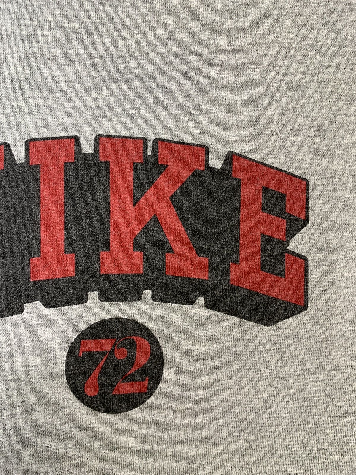 Other Vintage Nike 72 Big Logo T-shirt Size US L / EU 52-54 / 3 - 13 Thumbnail