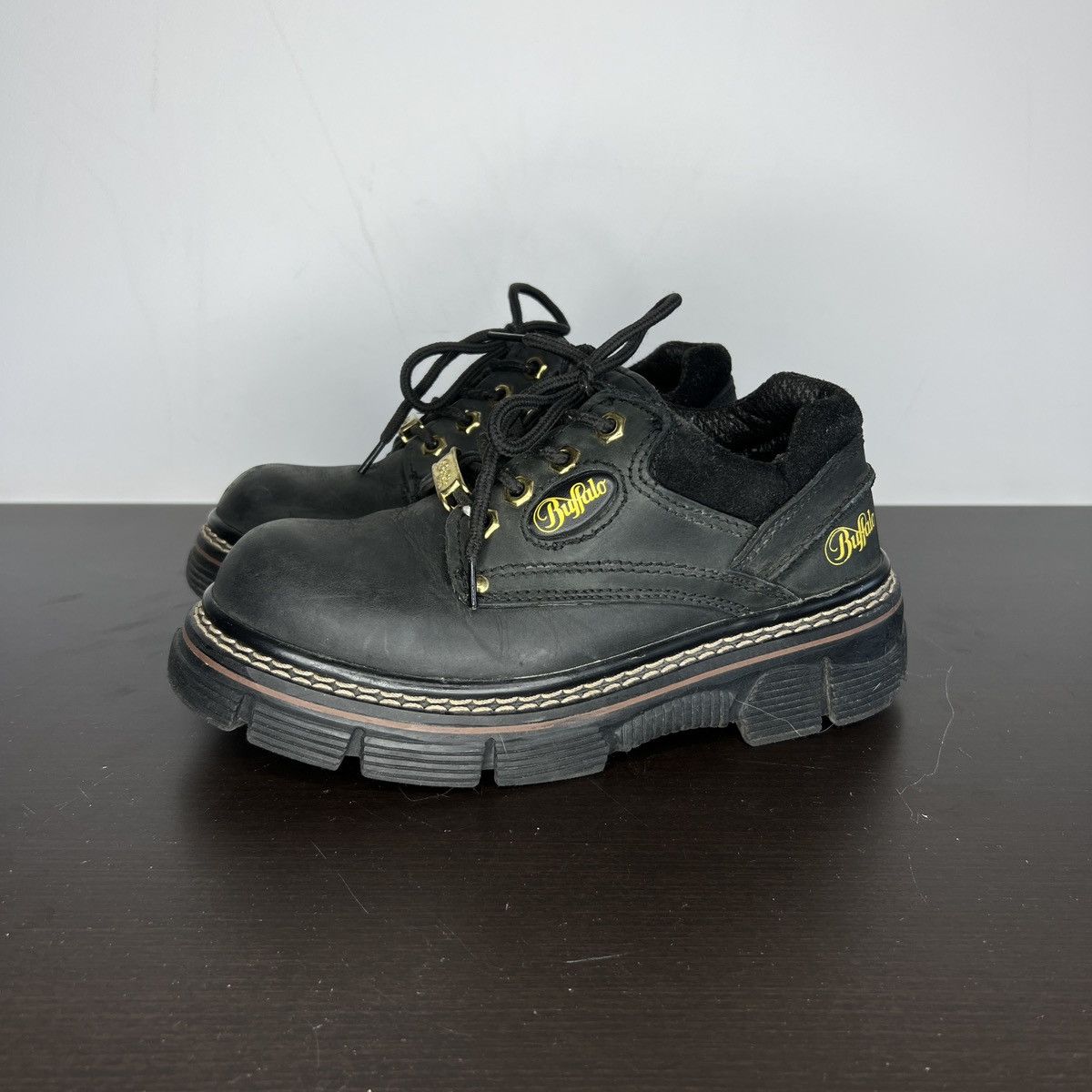 Buffalo London × Vintage Buffalo London “Classic” Low Top Platform Sneaker Shoes Y2K Size US 5.5 / IT 35.5 - 2 Thumbnail