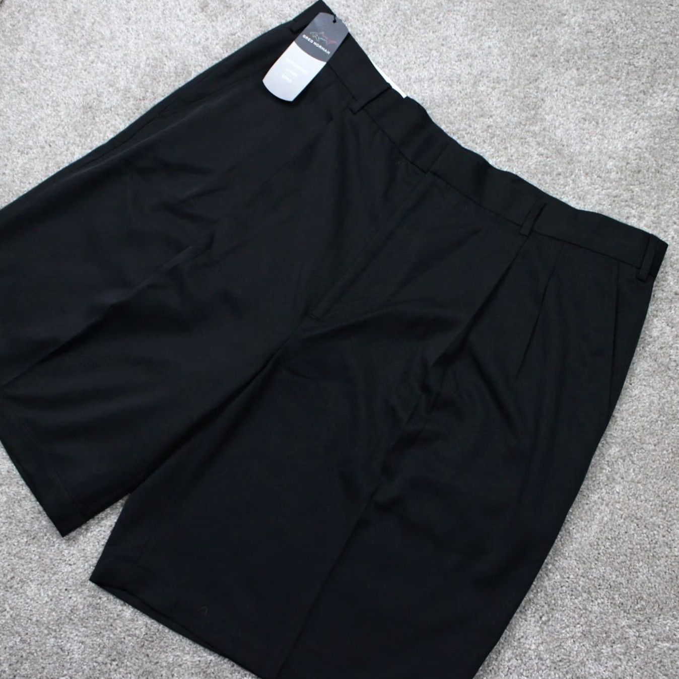 Essentials Greg Norman Essentials Golf Shorts NWT Mens 40 Black Polyester 10" inseam Chino Short Slim? Regular Fit Adults Mens Black Golf Shorts Size US 40 / EU 56 - 3 Thumbnail