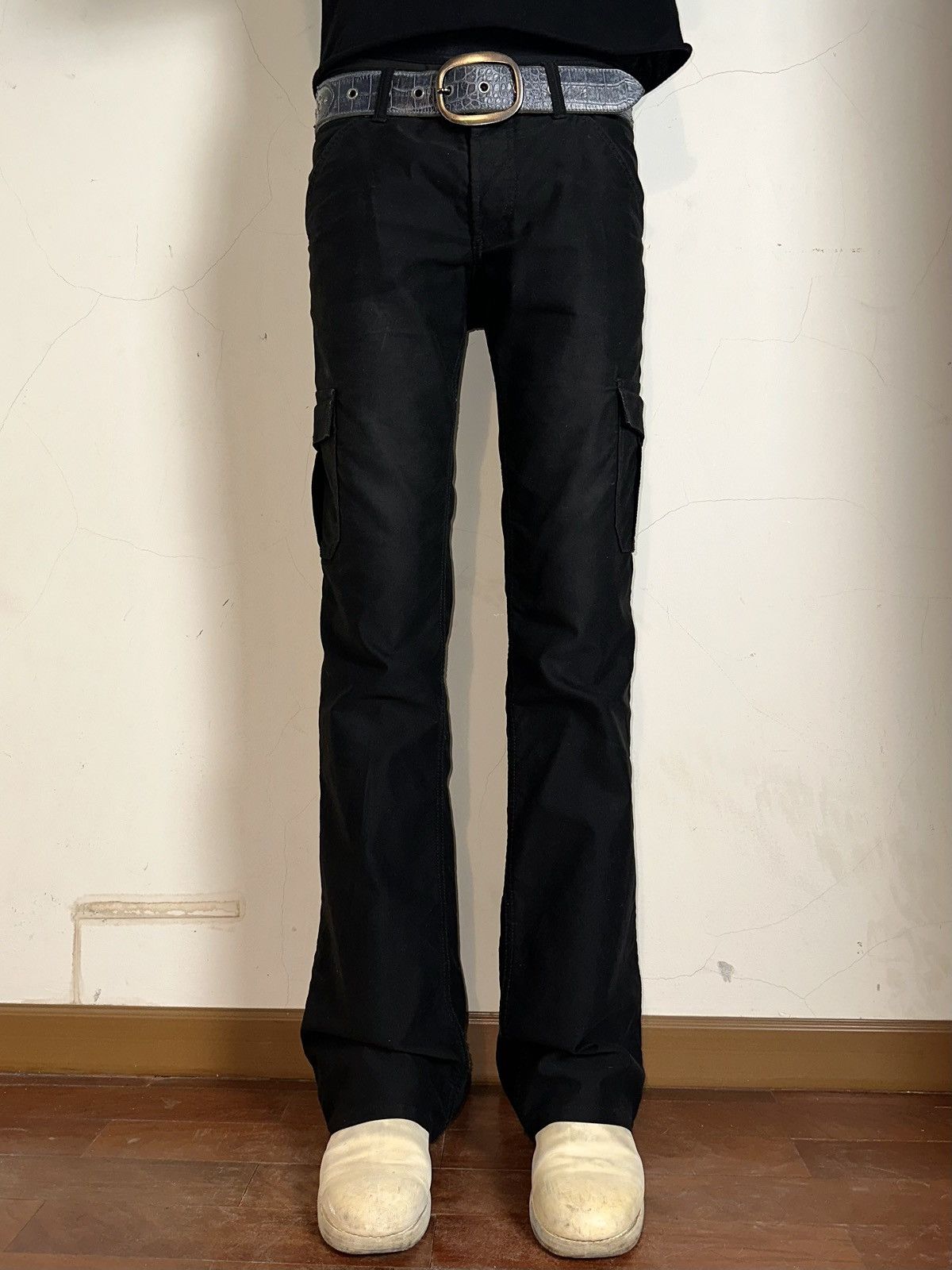 Shellac Flared Cargo Pants - nationalbodyline.in