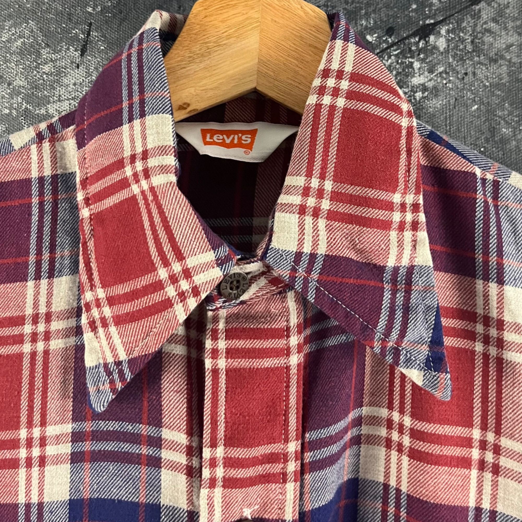 Levi's × Vintage Vintage 80’s Levi’s button shirt Size US M / EU 48-50 / 2 - 3 Thumbnail