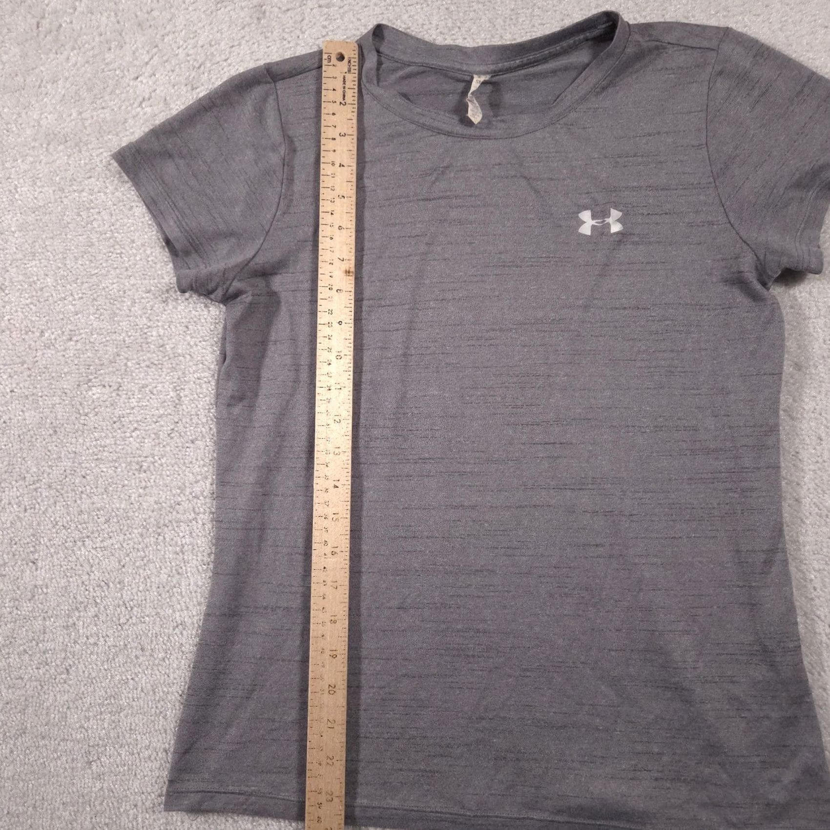 Under Armour Under Armour Shirt Womens Small Gray HeatGear Short Sleeve Athletic Training Size S / US 4 / IT 40 - 6 Thumbnail