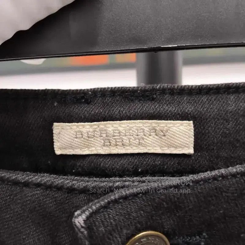 Burberry Burberry Women's Black Denim Pants in Size M. Size 26" / US 2 / IT 38 - 3 Thumbnail