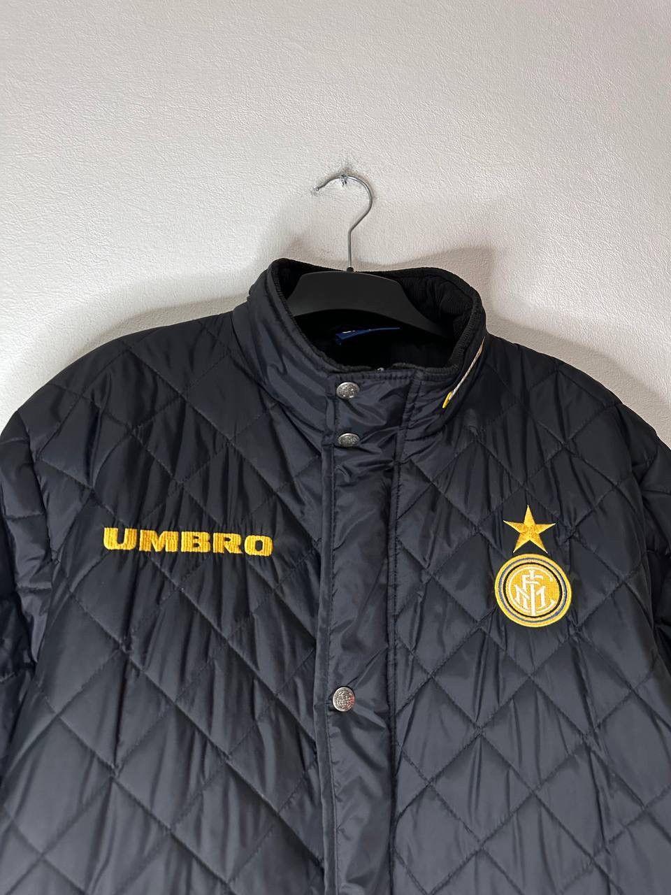 Umbro Umbro FC Inter Milan Soccer Quilted Jacket Black L Vintage Size US L / EU 52-54 / 3 - 4 Thumbnail