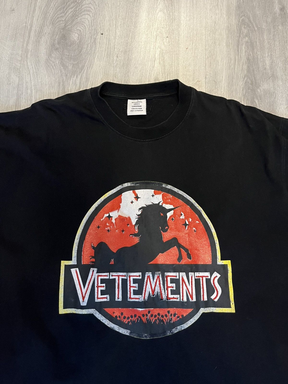 Vetements Vetements Unicorn Tshirt Size US S / EU 44-46 / 1 - 2 Thumbnail