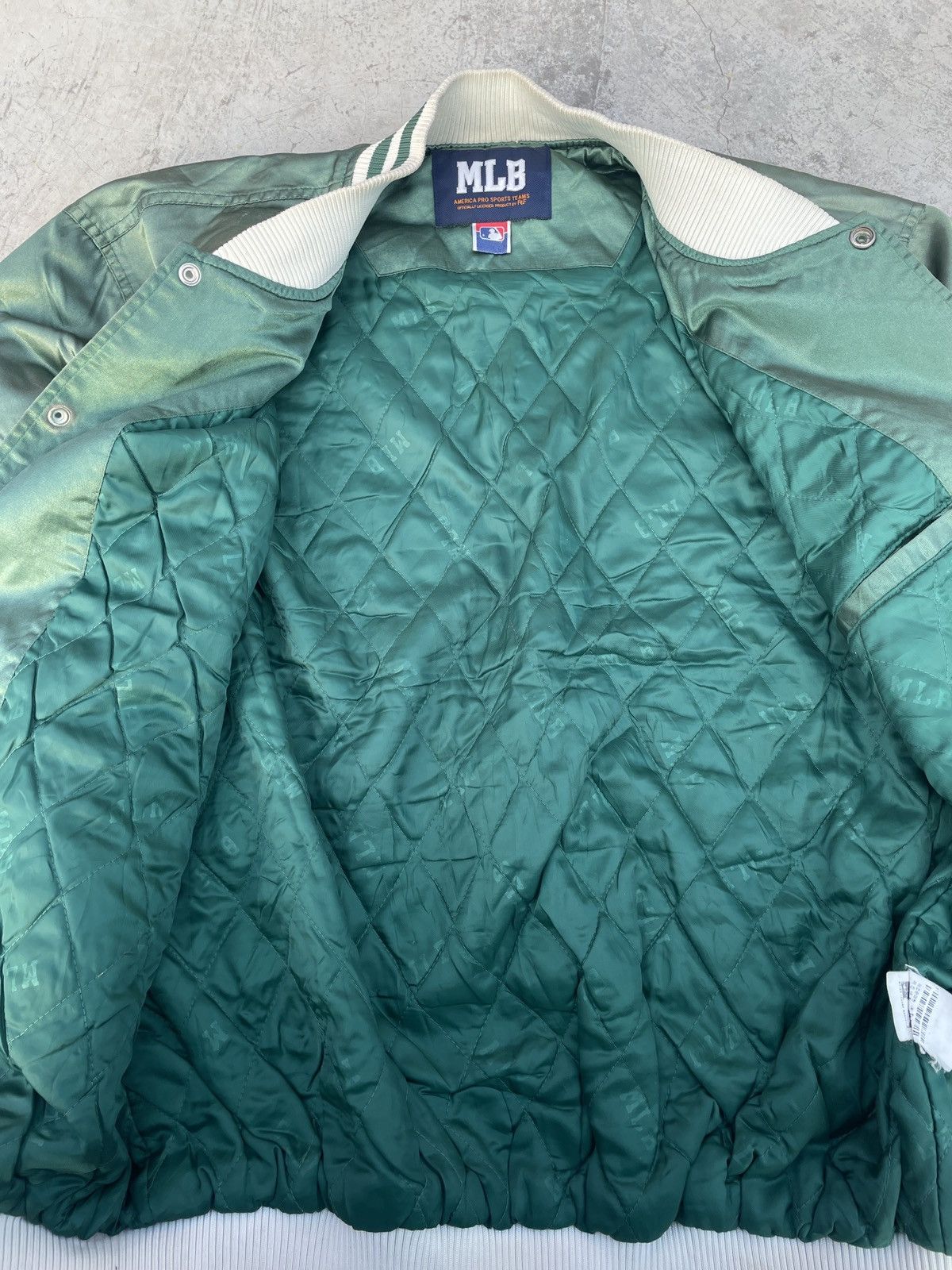 MLB Vintage Athlethic MLB baseball league jacket Size US L / EU 52-54 / 3 - 8 Thumbnail