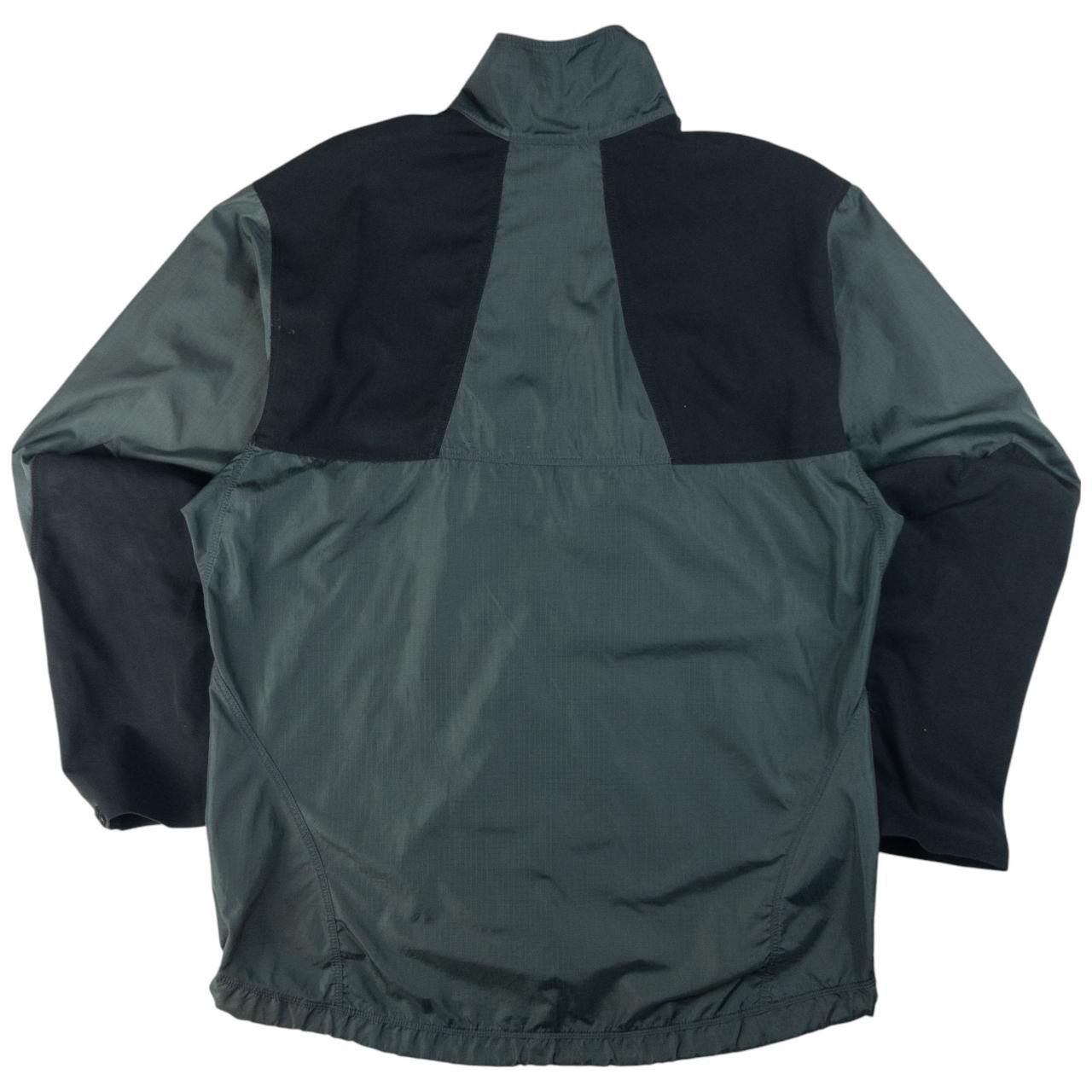 Arc'teryx Vintage Arcteryx Zip Up Jacket Size M Size M / US 6-8 / IT 42-44 - 2 Thumbnail