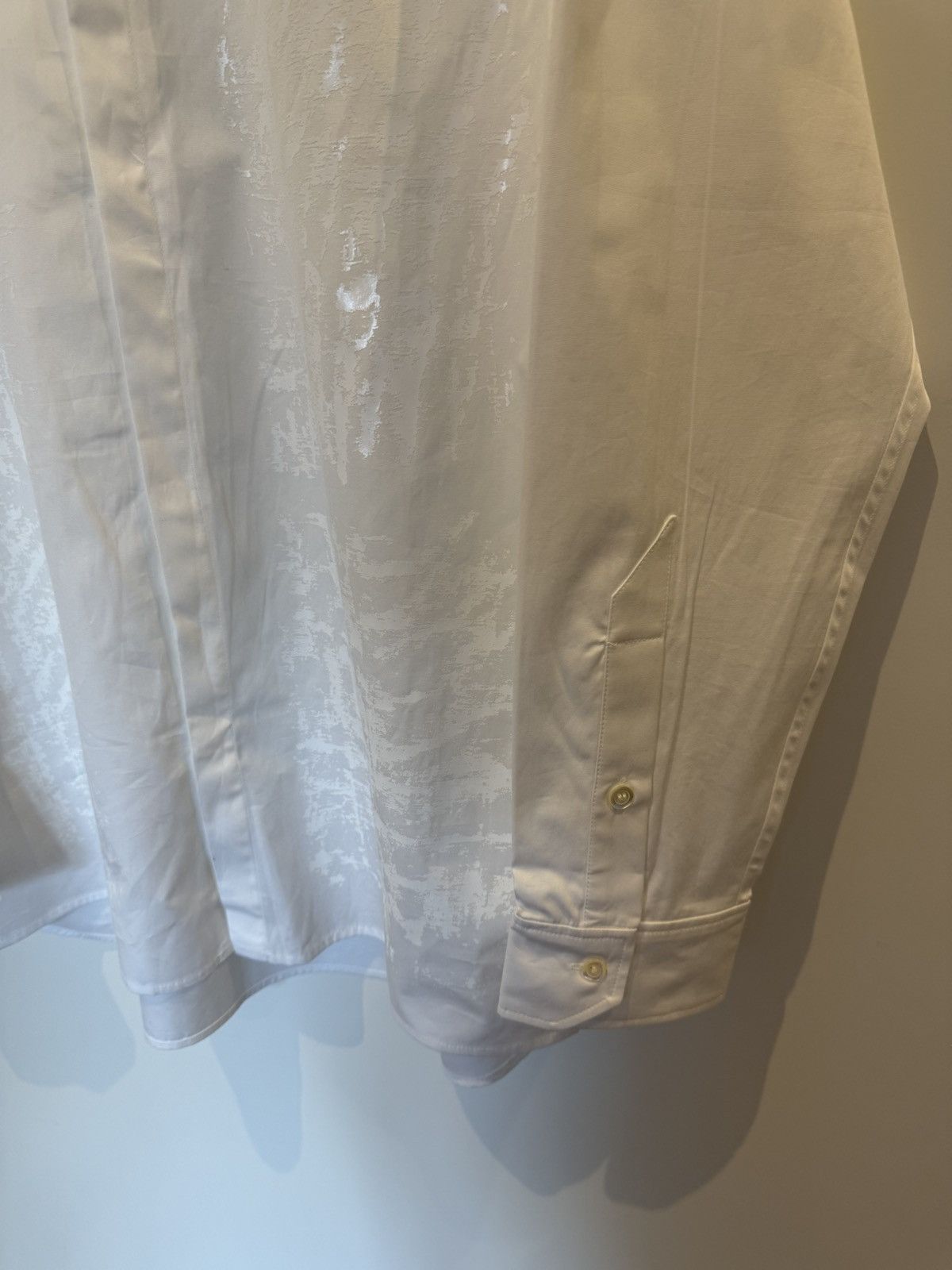 A-COLD-WALL* A-COLD-WALL* printed white shirt size L Size US L / EU 52-54 / 3 - 4 Thumbnail