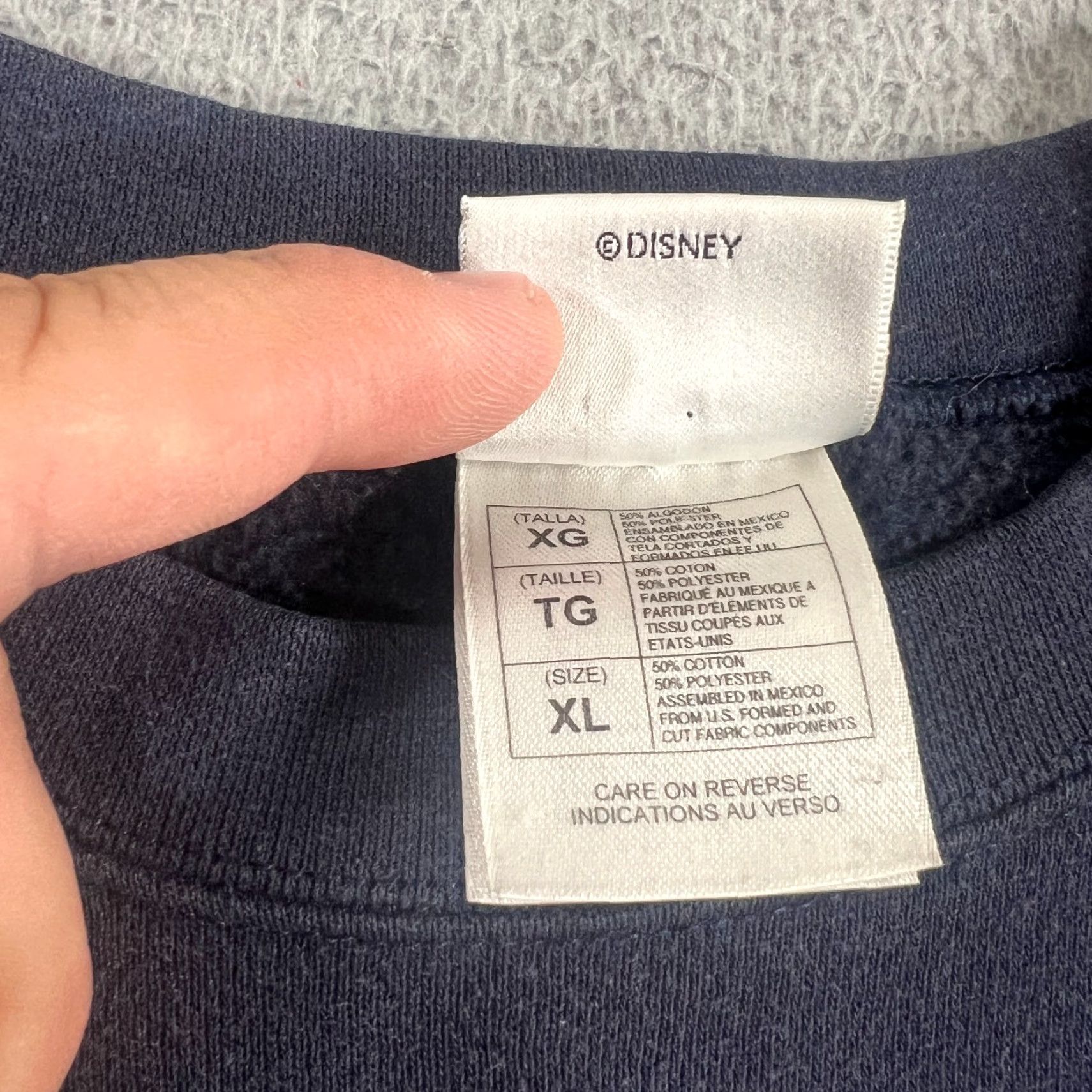 Disney VINTAGE Disney Winnie The Pooh Sweatshirt Tigger XL Crewneck Blue Cotton Polyester Fleece Graphic Print Unisex Adults Pullover Sweatshirt Size US XL / EU 56 / 4 - 6 Thumbnail
