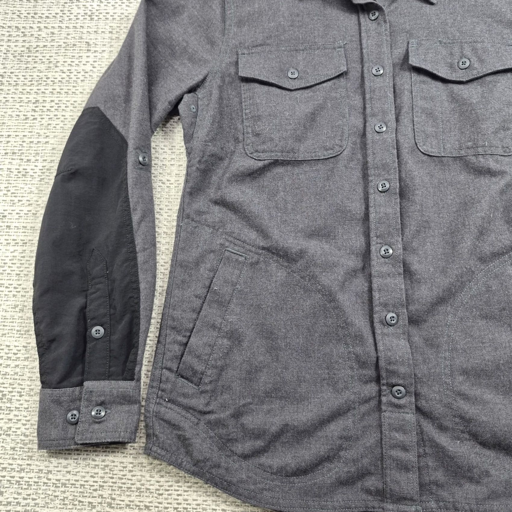 Duluth Trading Company Duluth Trading Co Shirt Jacket Womens XS Gray Flannel Button Front Elbow Patch Size XS / US 0-2 / IT 36-38 - 3 Thumbnail