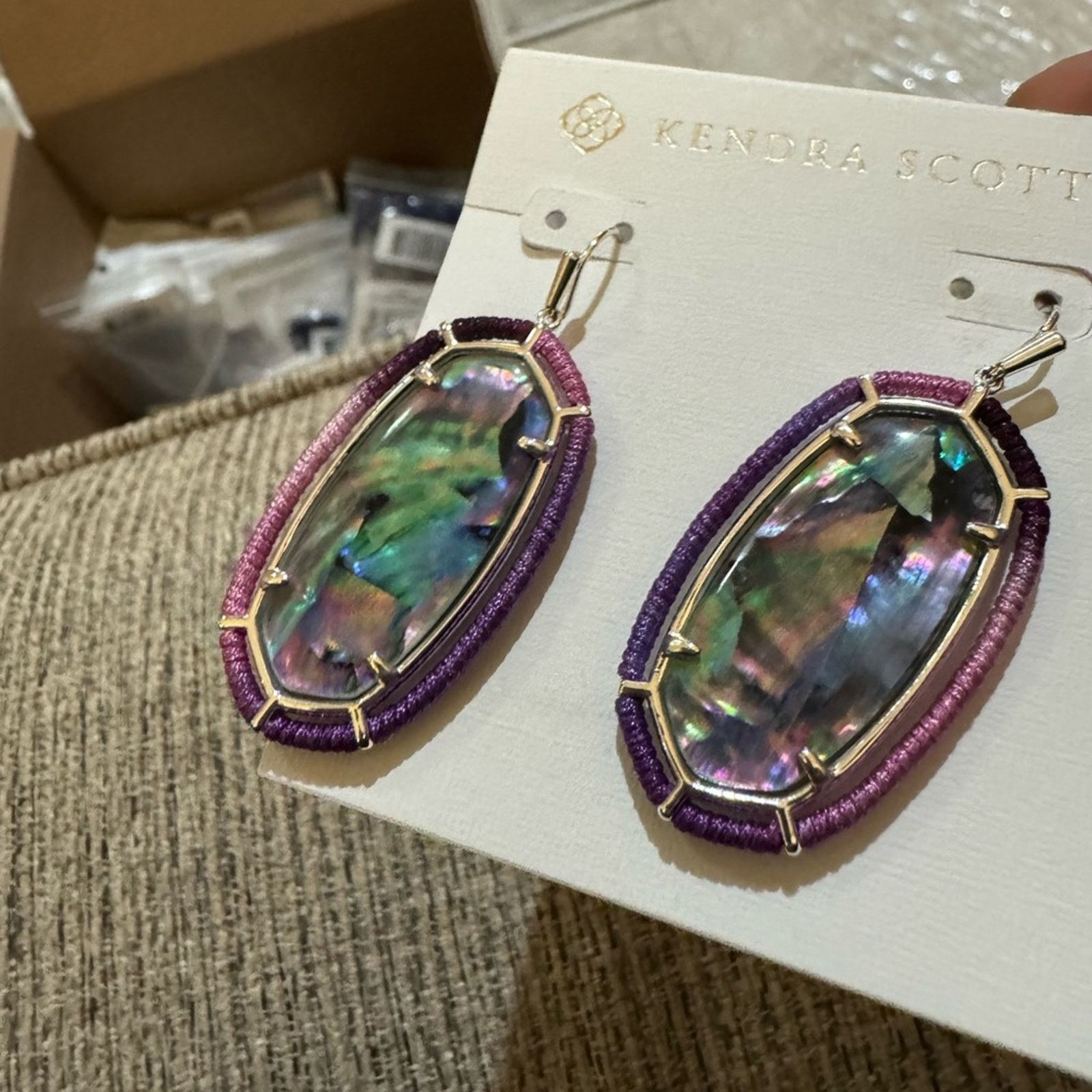 Kendra Scott 🎉LAST PIECE🎉Kendra Scott Threaded Elle Gold Drop Earrings Size ONE SIZE - 2 Thumbnail