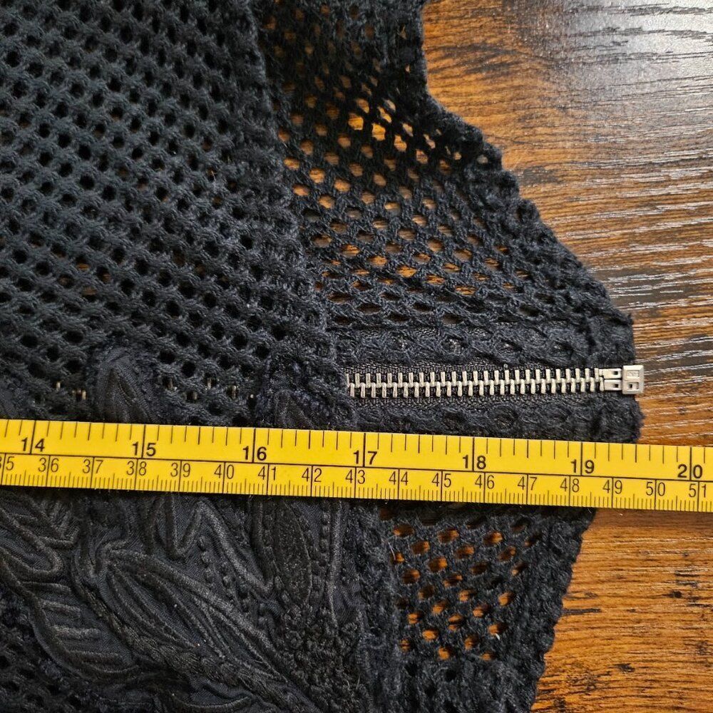 Rebecca Minkoff Rebecca Minkoff Black Mesh Crop Top Tank Large Floral Size L / US 10 / IT 46 - 8 Thumbnail