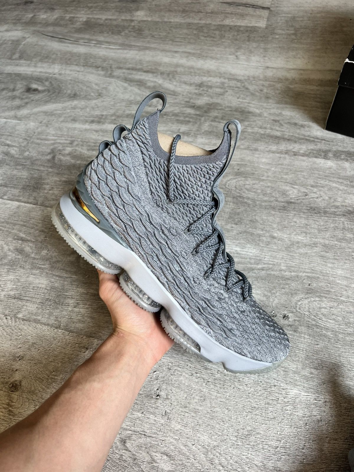 Nike Shoe’s Nike Lebron 15 City Series Size US 12 / EU 45 - 2 Thumbnail