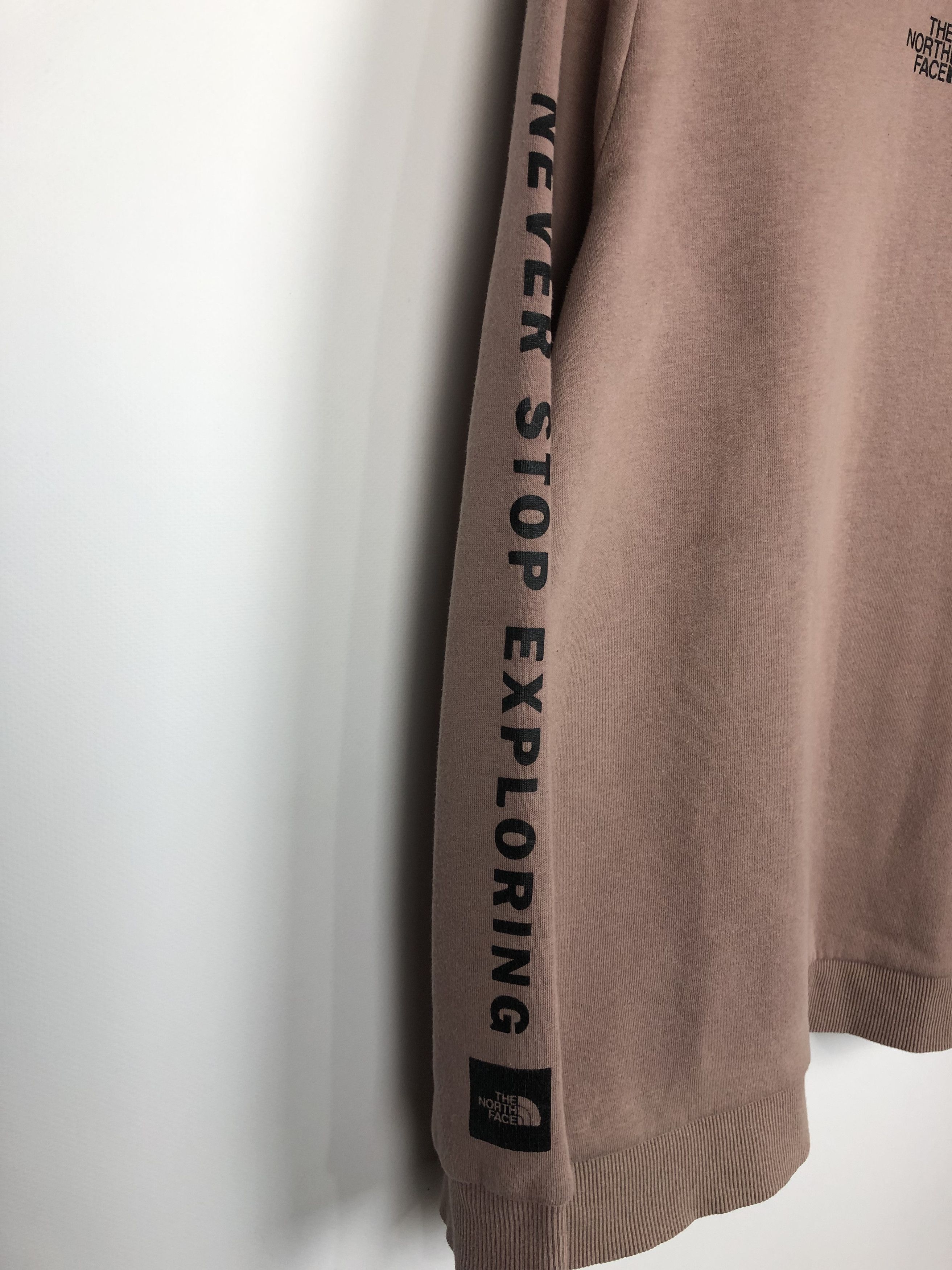 The North Face The North Face Sweatshirt Center Logo Crewneck size L Size L / US 10 / IT 46 - 6 Thumbnail