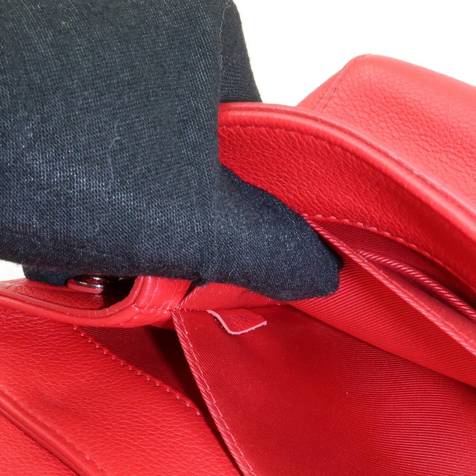 Louis Vuitton Louis Vuitton Lockme II Calfskin Top Handle Bag Red Size ONE SIZE - 8 Thumbnail