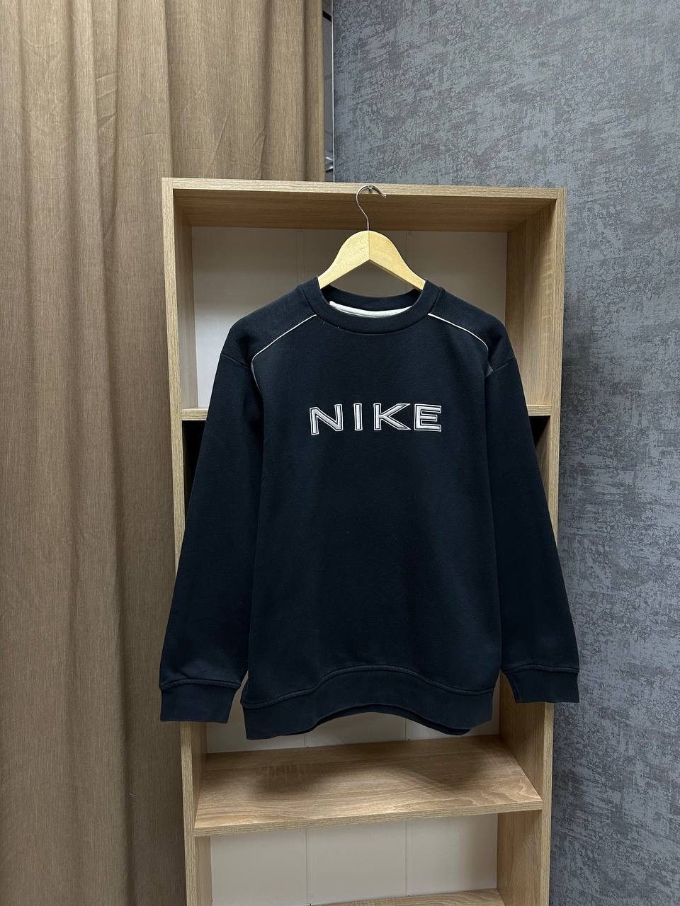 Nike × Nike ACG × Vintage Vintage Nike Black Center Logo Sweatshirt Size US S / EU 44-46 / 1 - 3 Thumbnail