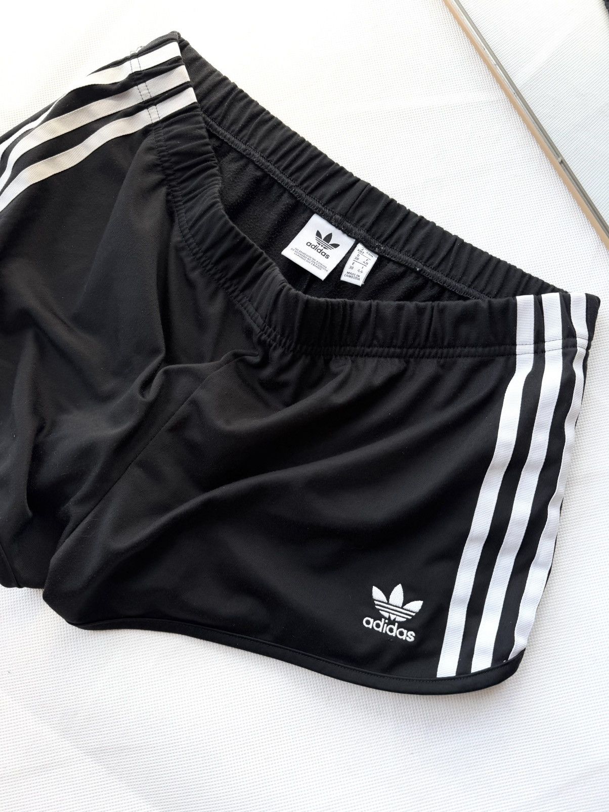 Vintage Vintage Y2K Adidas Pinterest Mini Shorts Streetwear 90s Size US 32 / EU 48 - 9 Thumbnail