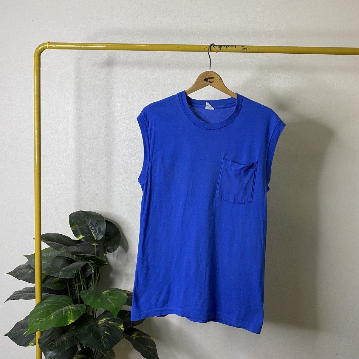 Vintage Vintage 80s Fruit Of The Loom Single Pocket Blue Sleeveless Size US M / EU 48-50 / 2 - 1 Thumbnail