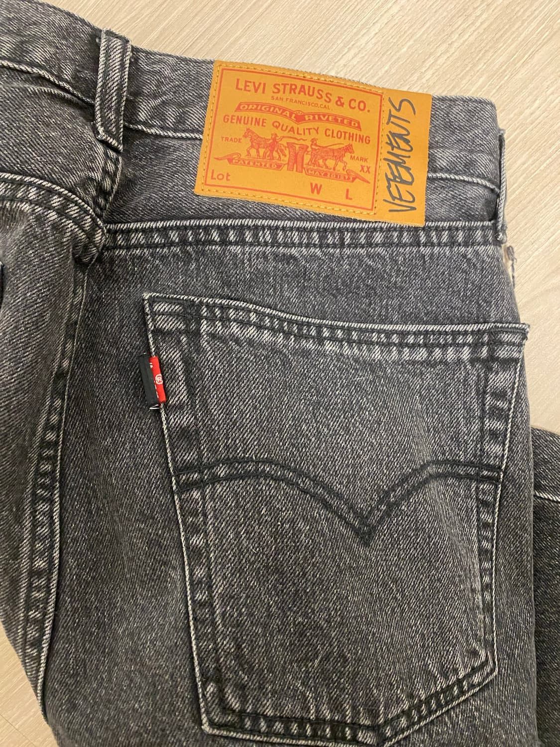Vetements Vetements X Levi's 615 Distressed Reworked Denim Size US 32 / EU 48 - 5 Thumbnail
