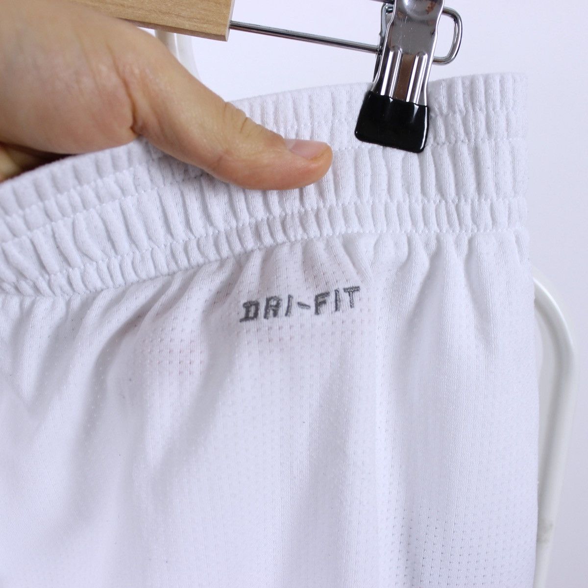 Nike Vintage Nike Basketball Shorts Size US 32 / EU 48 - 3 Thumbnail