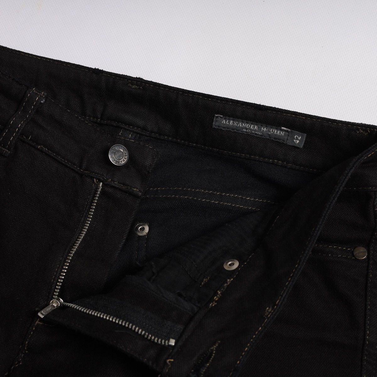 Alexander McQueen Alexander McQueen Jeans Denim Pants Size 28" / US 6 / IT 42 - 7 Thumbnail