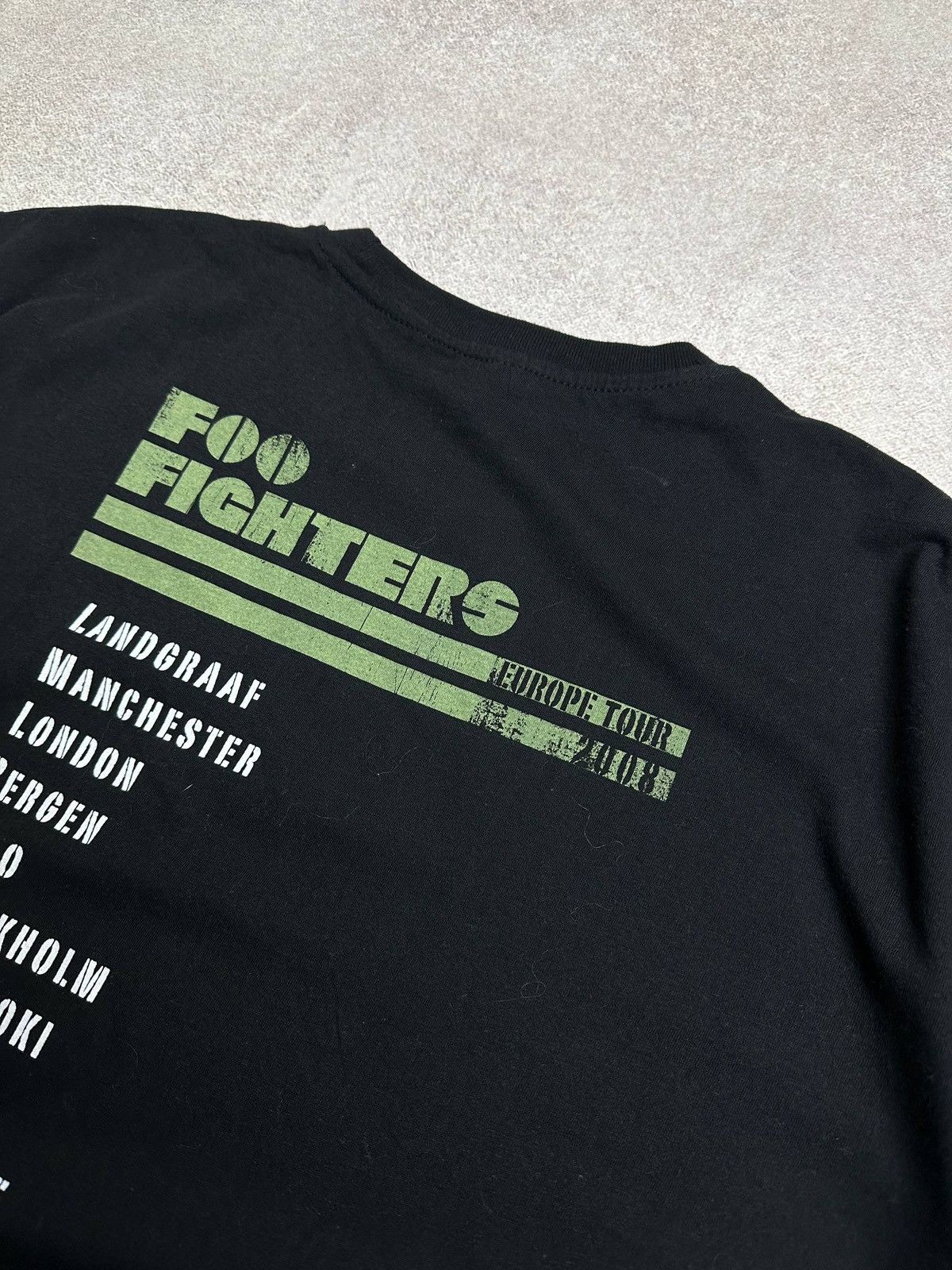 Band Tees Vintage 2007 Foo Fighters European Tour T Shirt Size US L / EU 52-54 / 3 - 8 Thumbnail