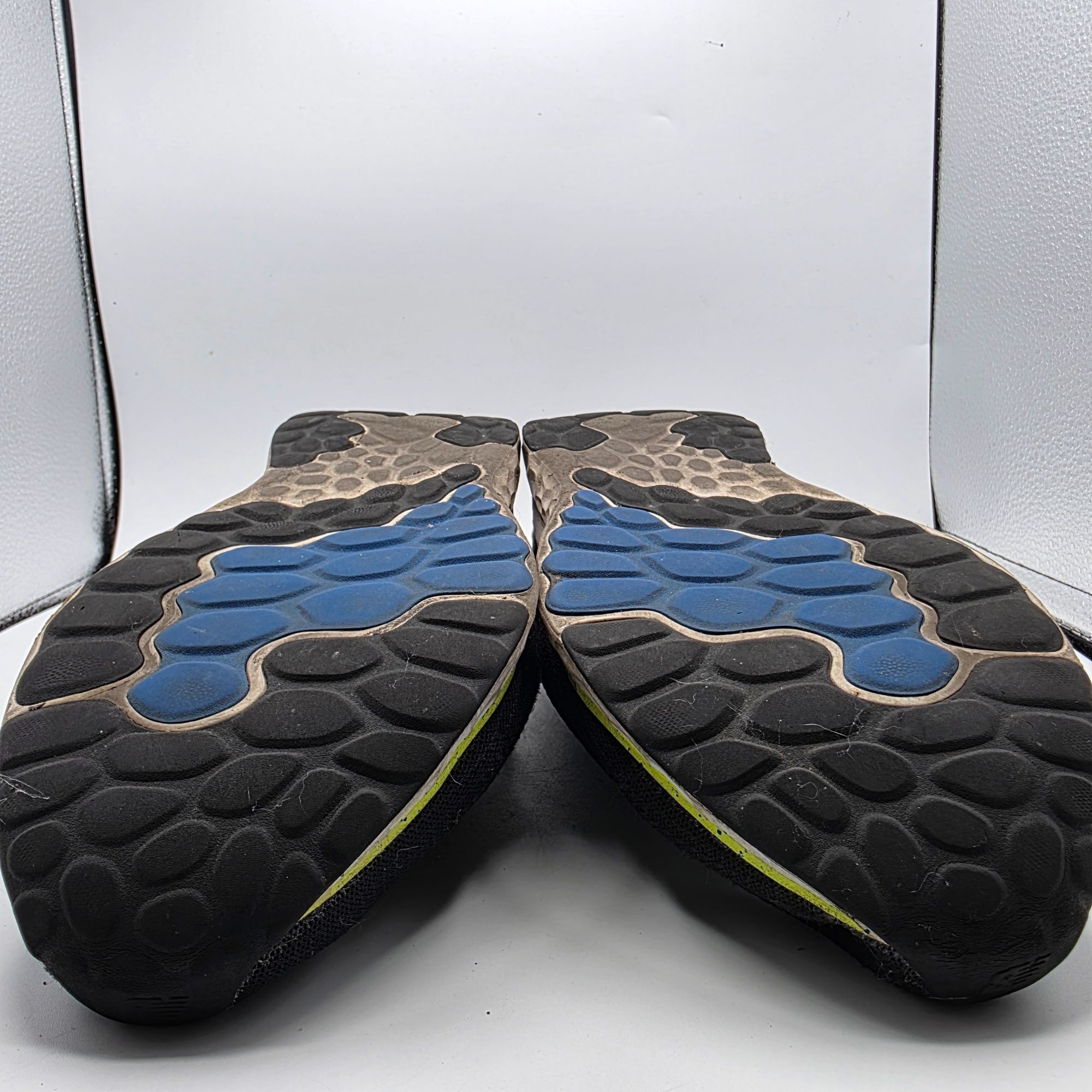 New Balance New Balance Fresh Foam Arishi V4 Mens Size 12 4E Black Light Size US 12 / EU 45 - 11 Thumbnail