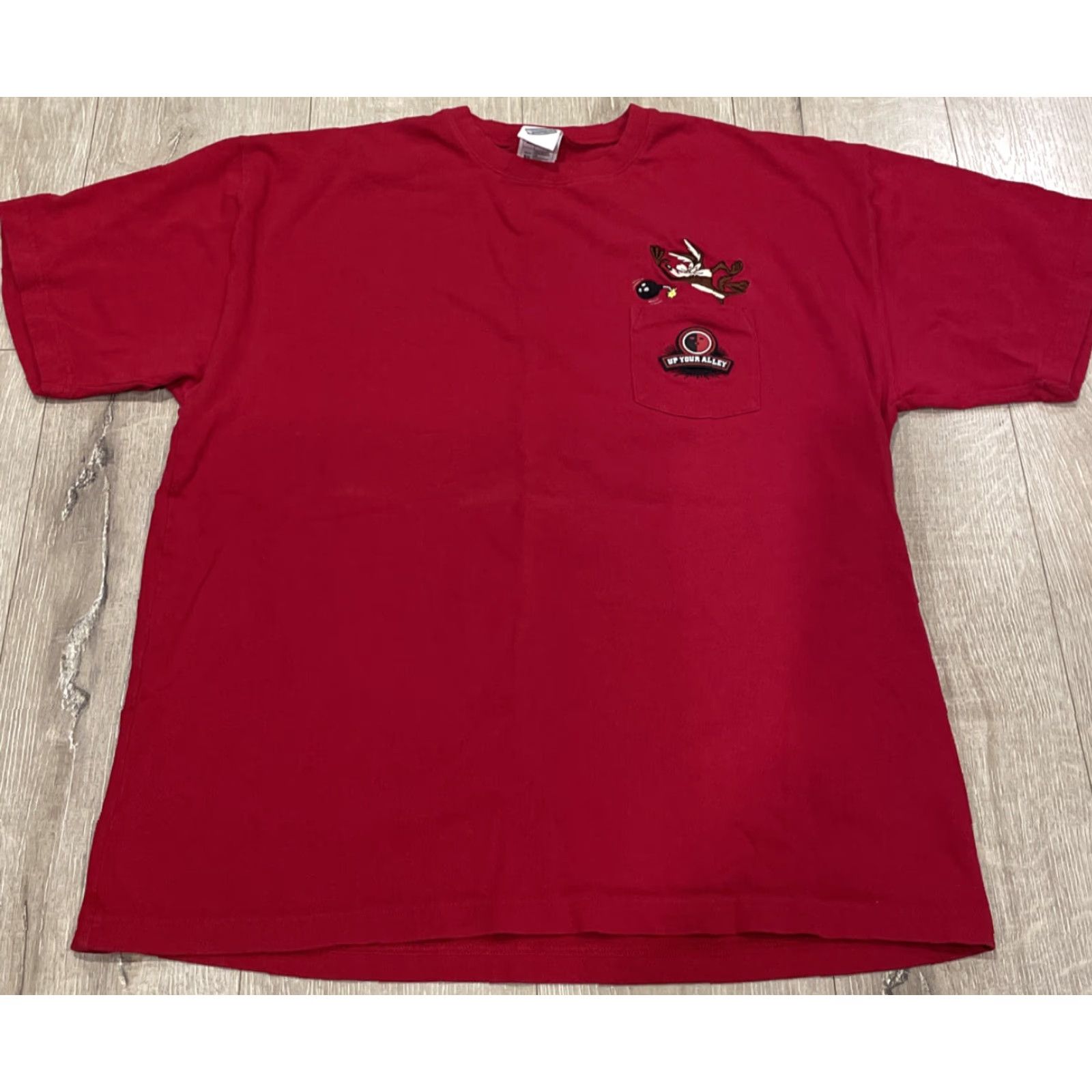 Vintage VINTAGE Warner Bros Wiley Coyote Up Your Alley Embroidered T-Shirt Mens XL Red 90s Strip 90s Theme Cowboys Mens XL Size US XL / EU 56 / 4 - 4 Thumbnail