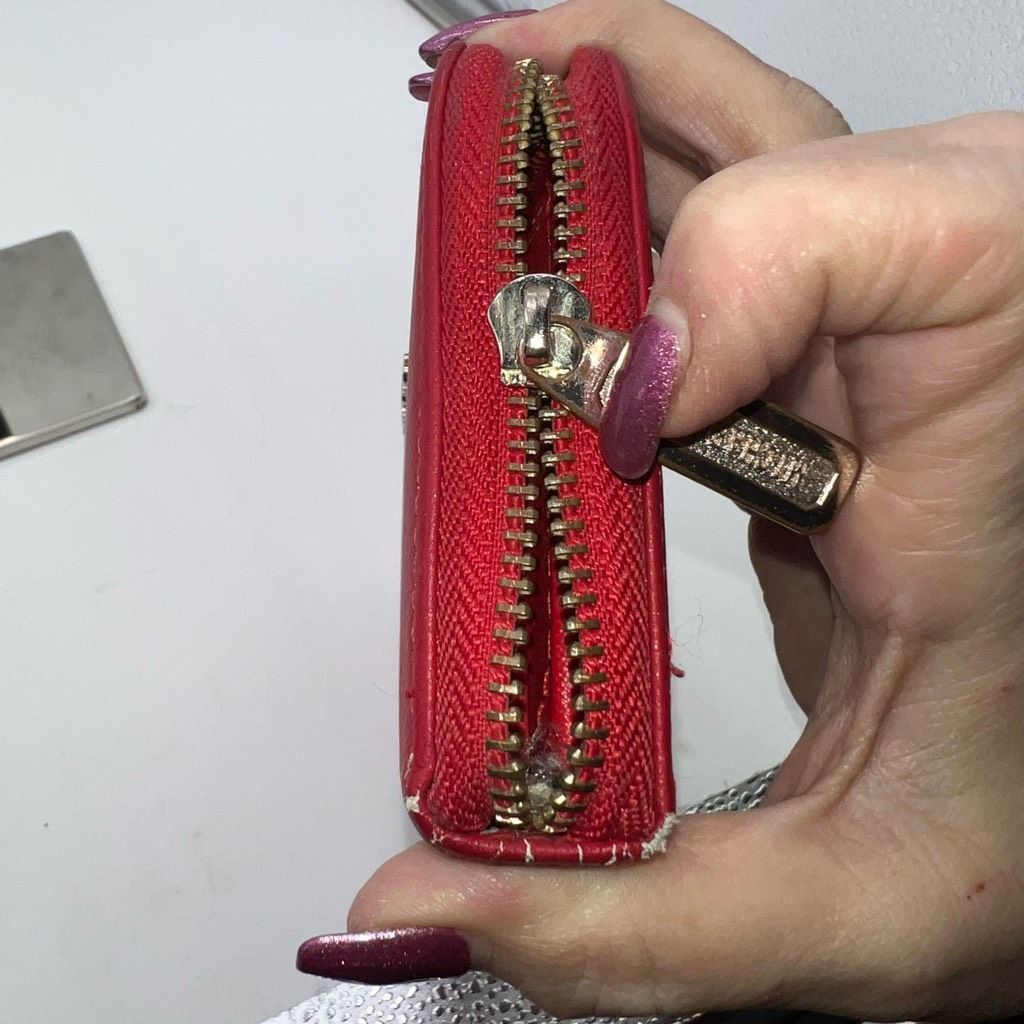 Michael Kors MICHAEL KORS “BROKEN HEART” REHAB WALLET FOR LIVE SHOW Size ONE SIZE - 13 Thumbnail