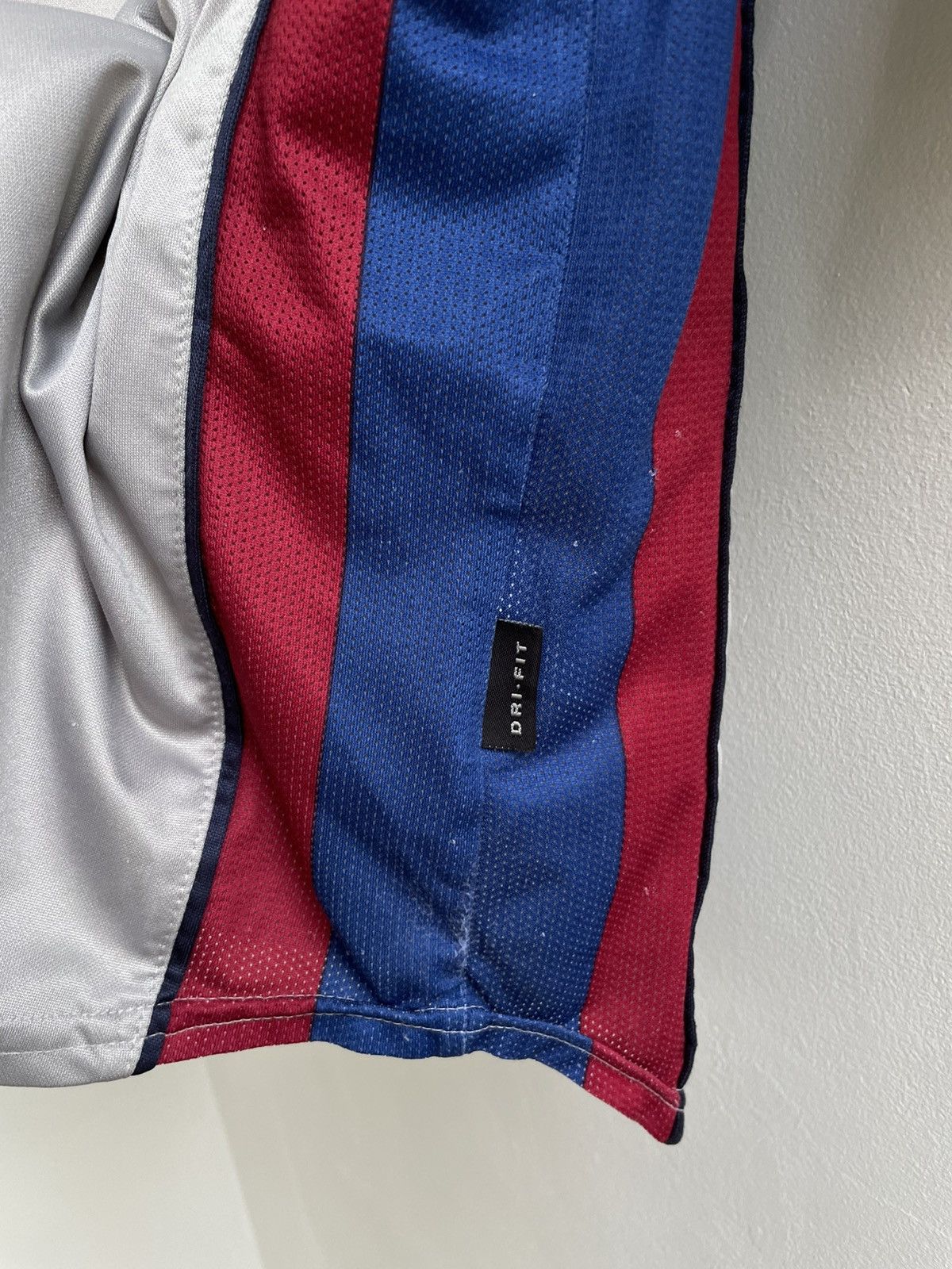 Vintage Barcelona 1998 2001 Away Football Shirt Soccer Jersey Nike Size US XS / EU 42 / 0 - 8 Thumbnail