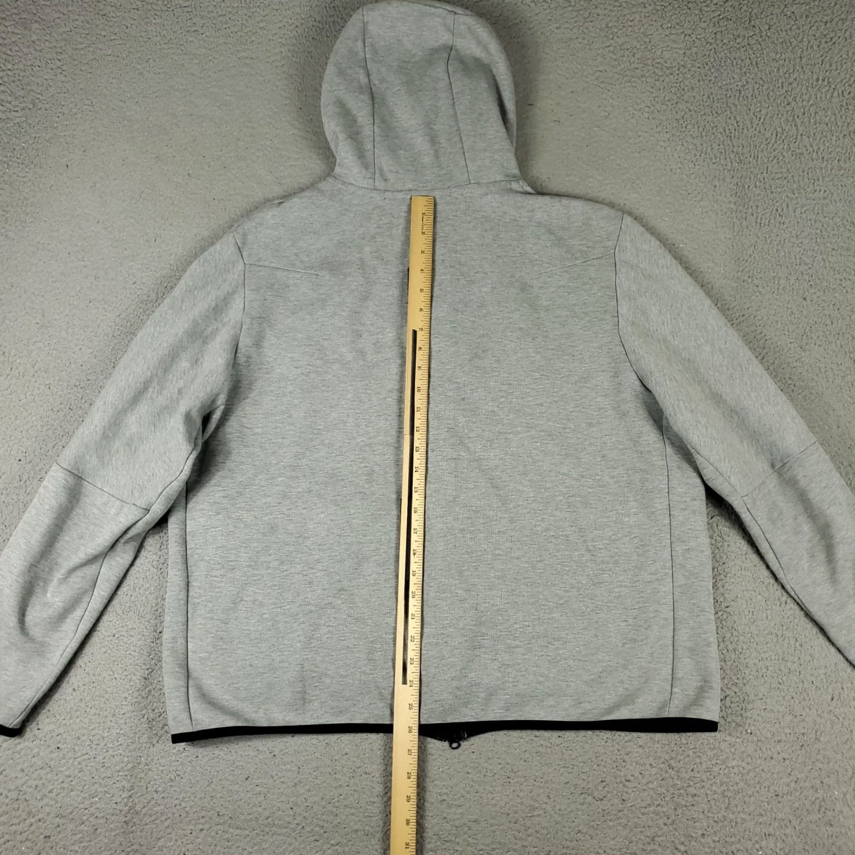 Nike - Keywords: "Nike" (brand), "Fleece," "Hoodie," "Gray," "2XL," "Tall Zip," "Long Sleeve," "Hooded," "Sports" are important Size US XXL / EU 58 / 5 - 5 Thumbnail