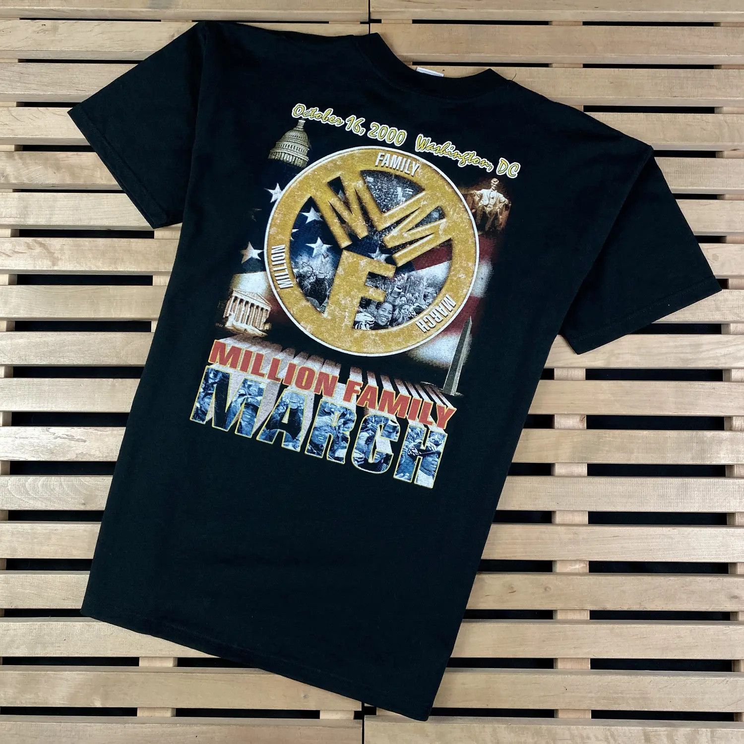 Vintage Mens Vintage T-Shirt Million Family March 2000 Size XL Size US XL / EU 56 / 4 - 4 Thumbnail